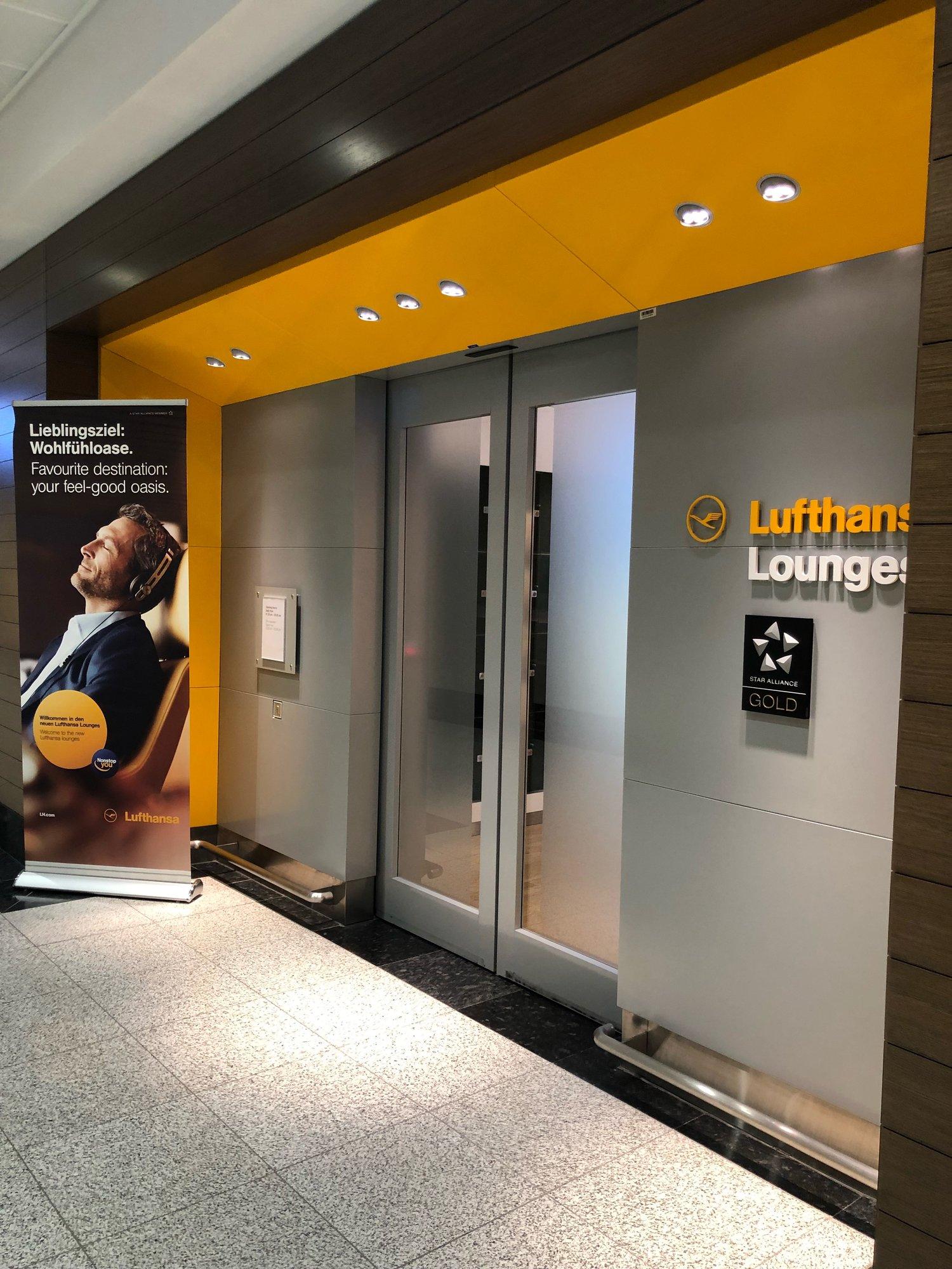 Lufthansa Business Lounge image 6 of 6