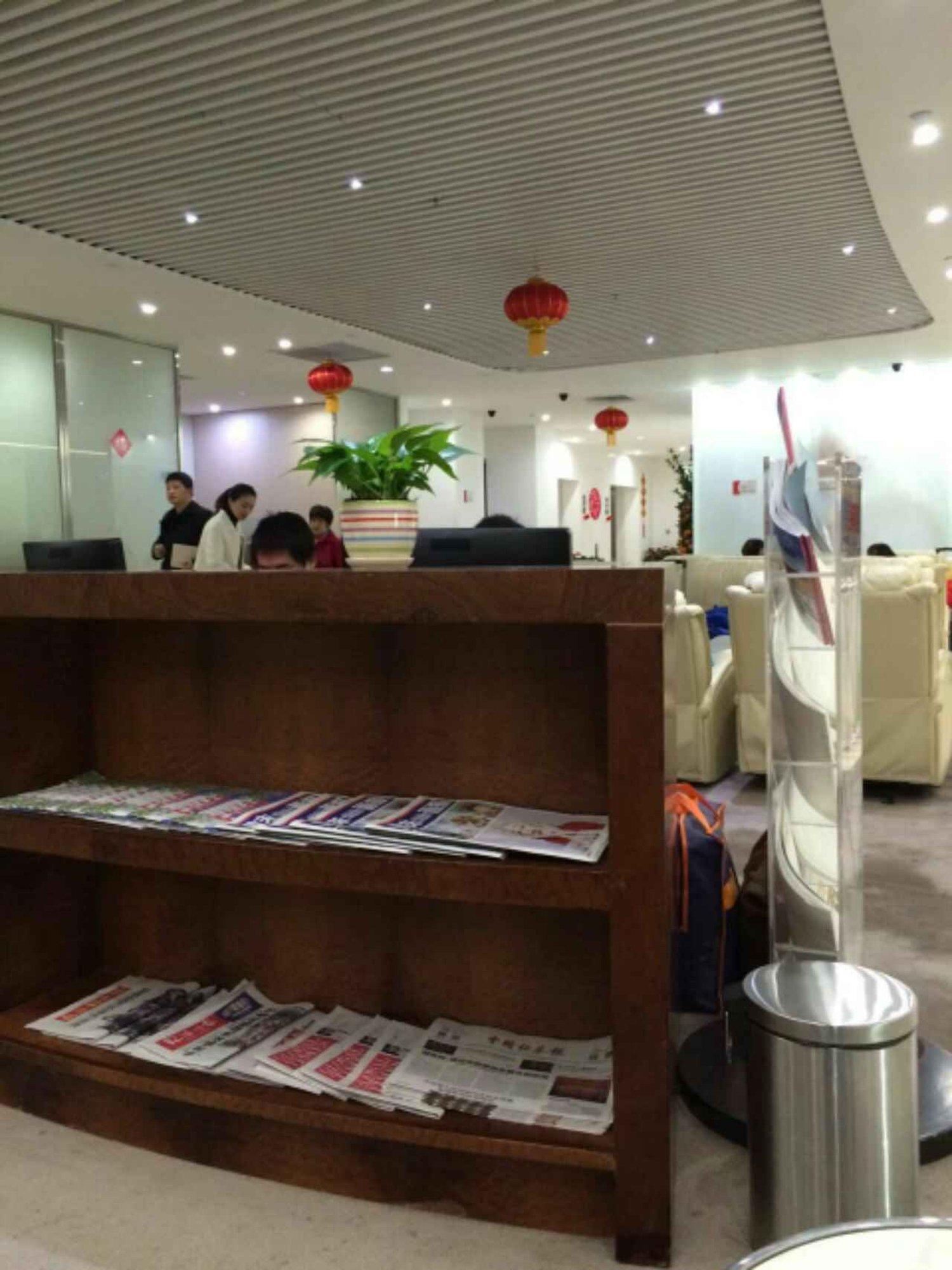 China Southern First/Business Lounge V2 image 4 of 8