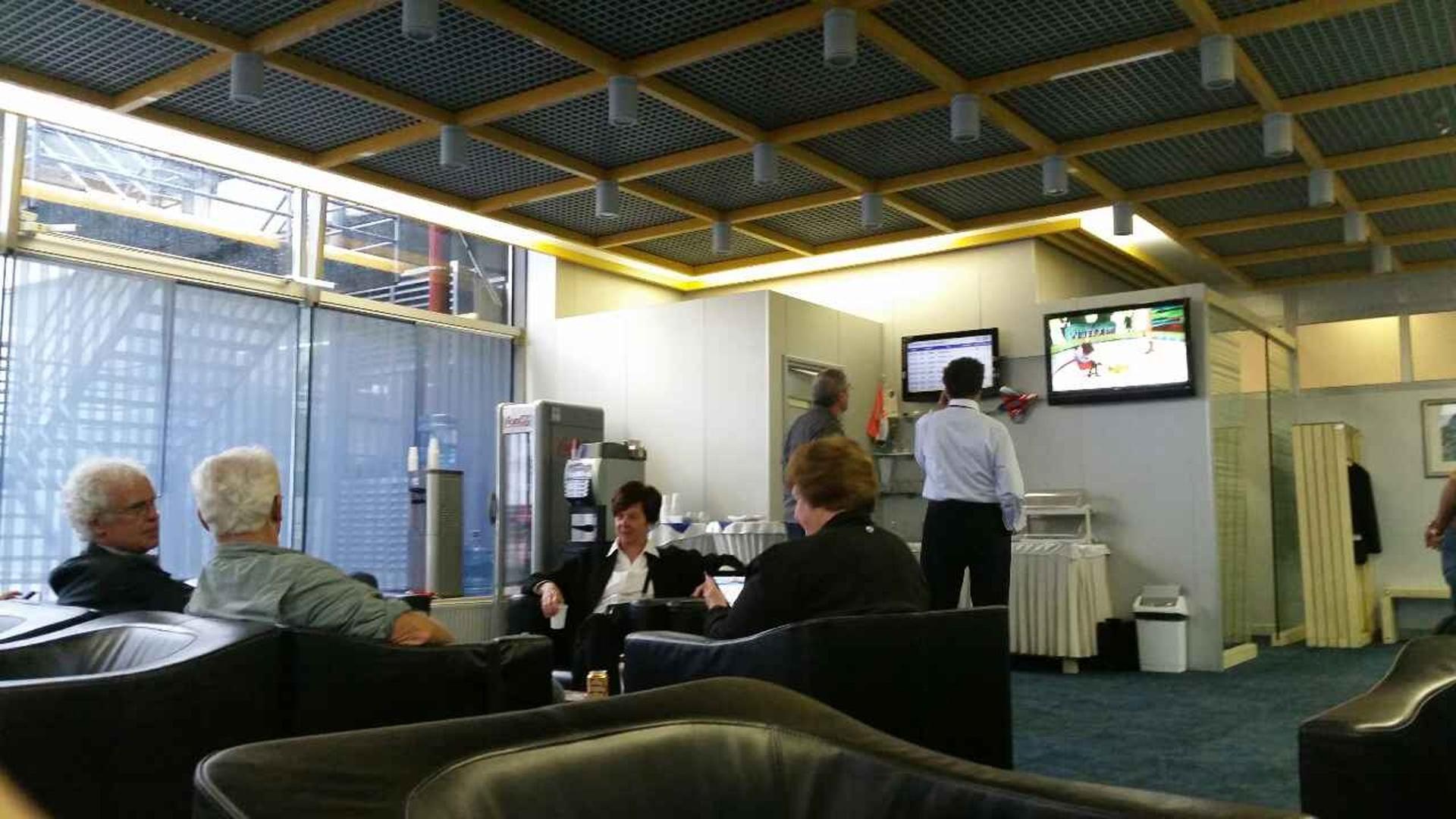 Split Airport Business Lounge image 3 of 6