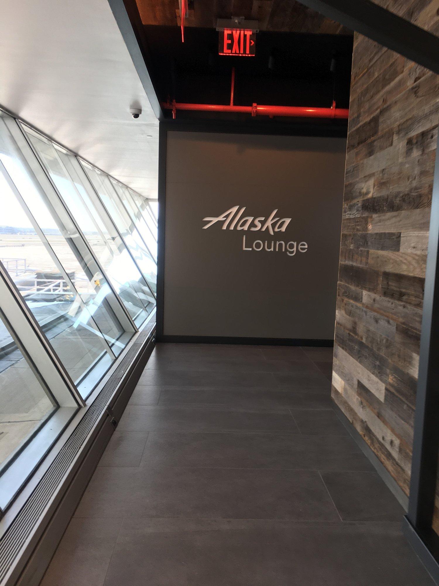 Alaska Airlines Alaska Lounge image 14 of 33