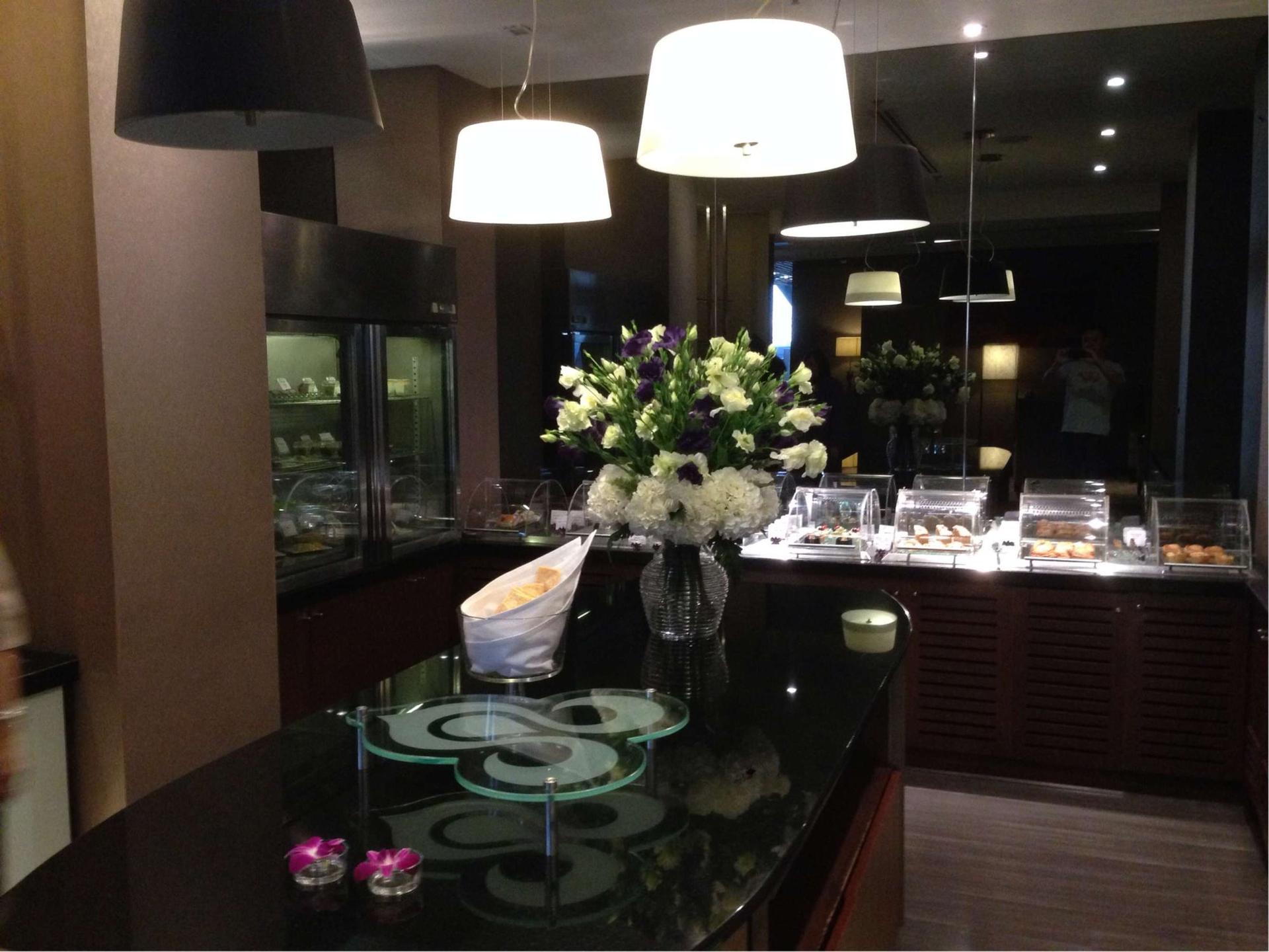 Thai Airways Royal First Class Lounge image 10 of 44