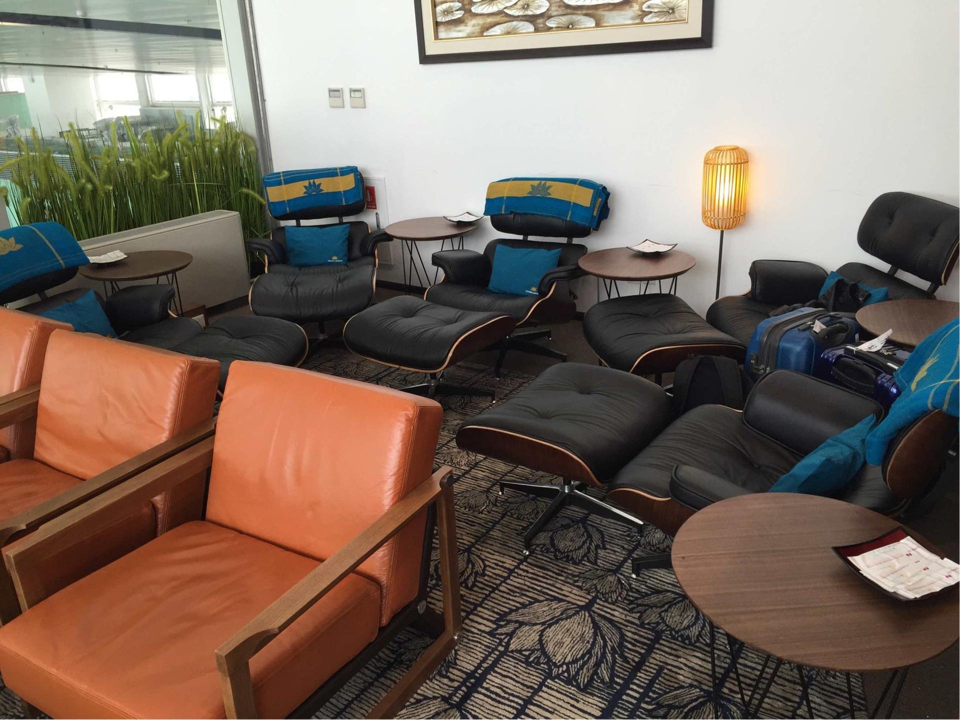 Vietnam Airlines Business Class Lounge image 7 of 16