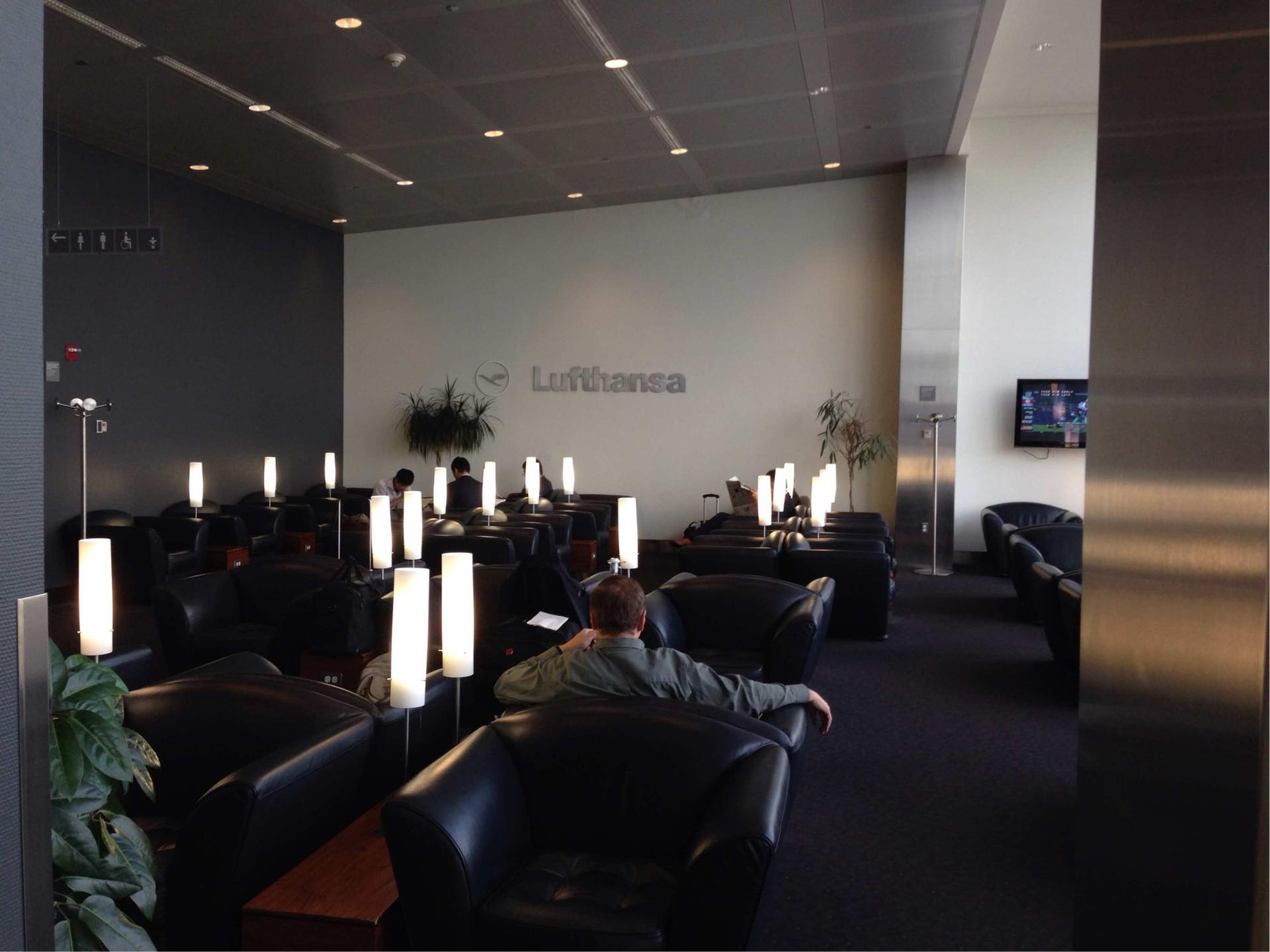 Lufthansa Senator Lounge  image 8 of 32