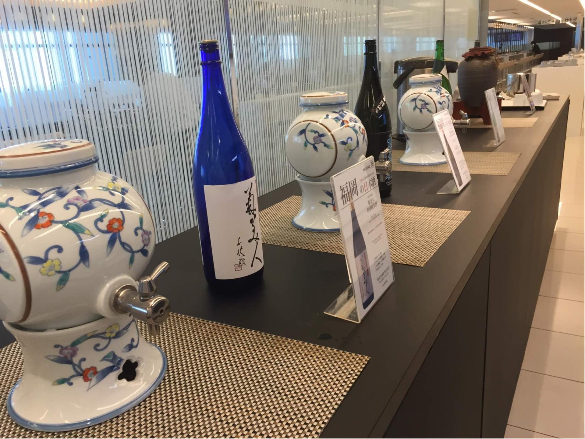 All Nippon Airways ANA Lounge (Gate 62) image 2 of 12