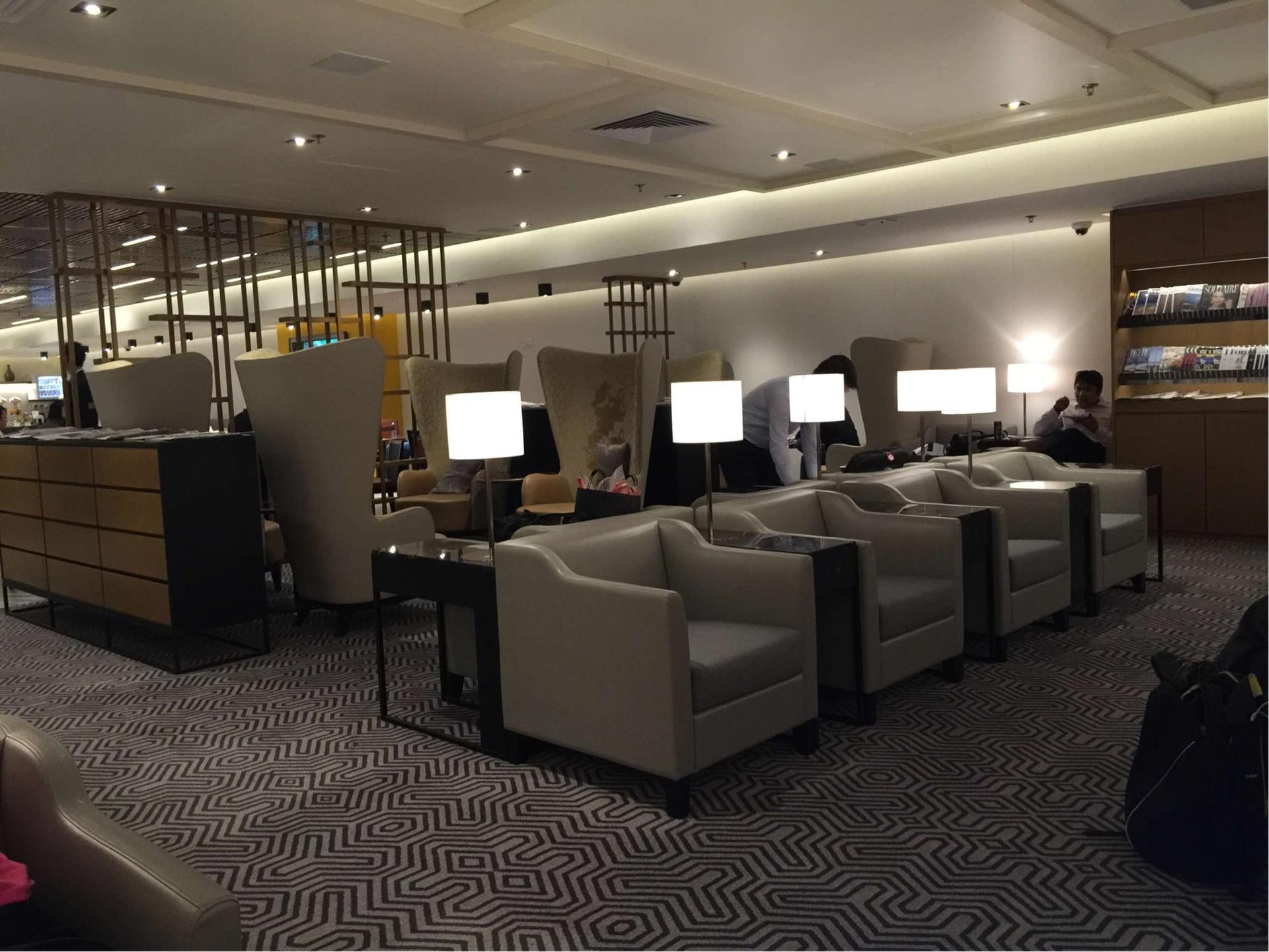 Singapore Airlines SilverKris Business Class Lounge image 12 of 68