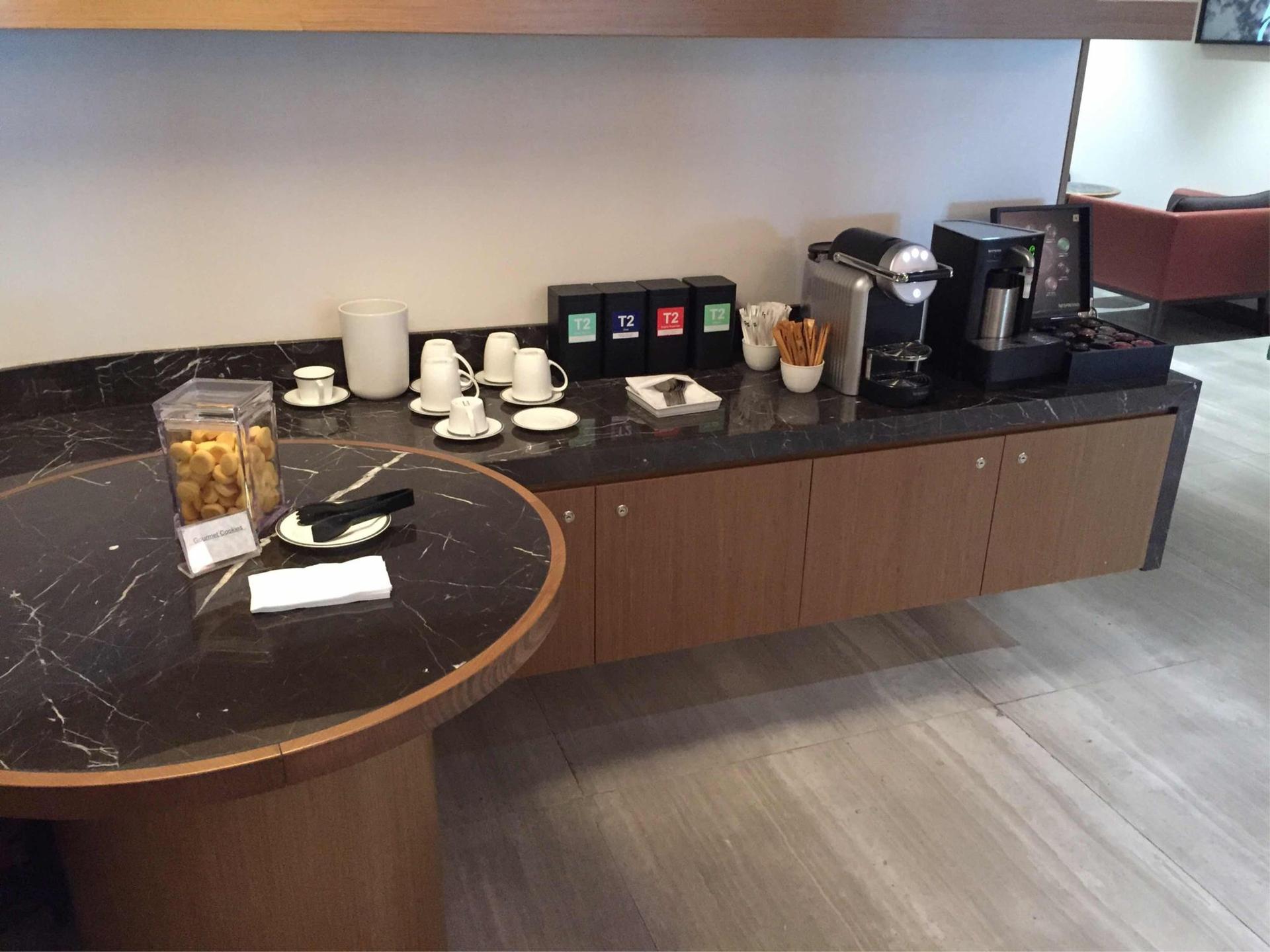 Singapore Airlines SilverKris Business Class Lounge image 15 of 20