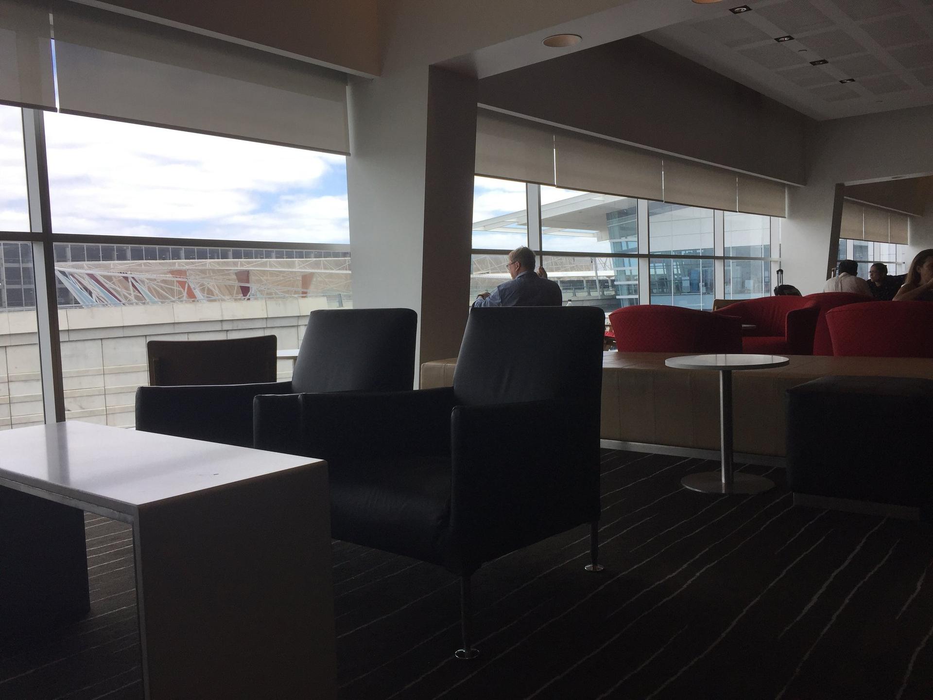 Qantas Club (International Business Lounge) image 5 of 6