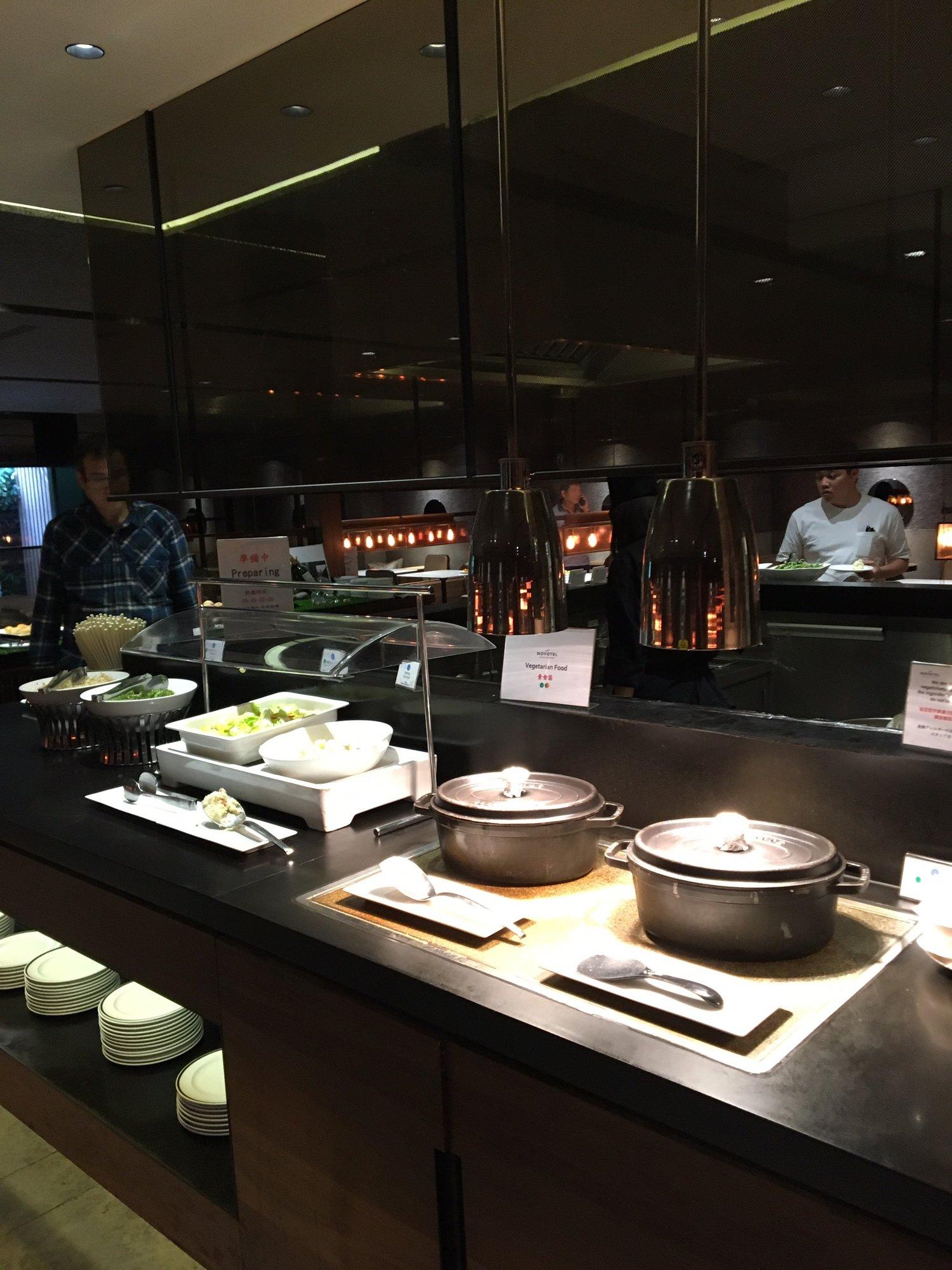 China Airlines Lounge (V1) image 21 of 44
