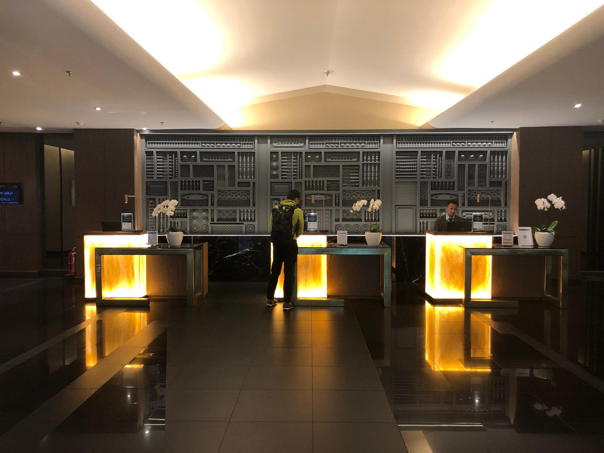 Malaysia Airlines Golden Business Class Lounge image 17 of 27