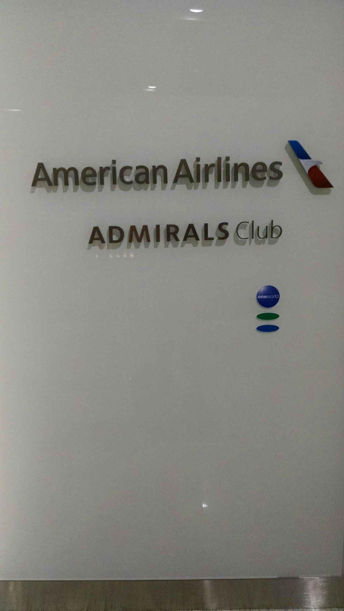 American Airlines Admirals Club image 20 of 30