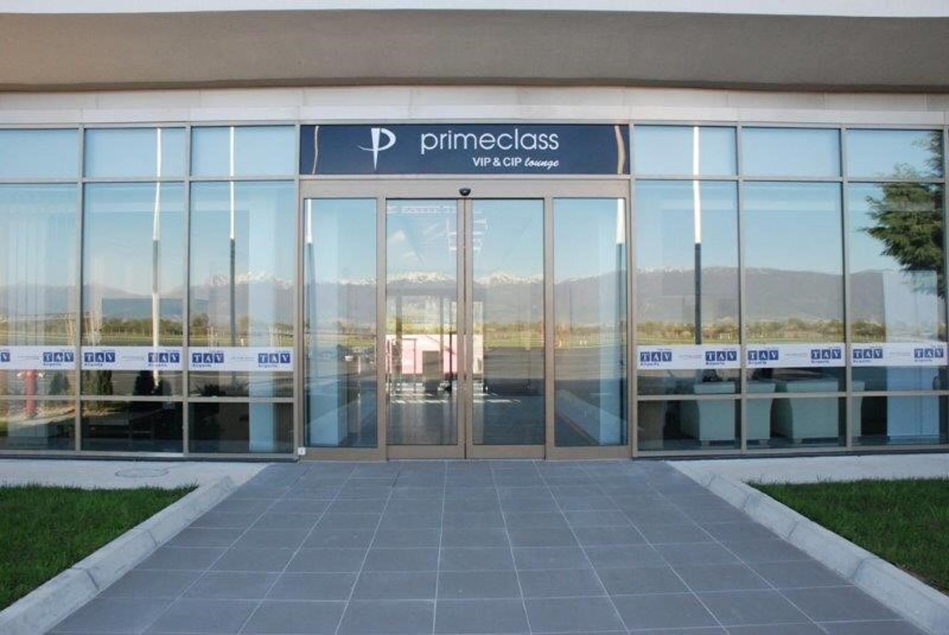 Primeclass CIP Lounge image 3 of 3