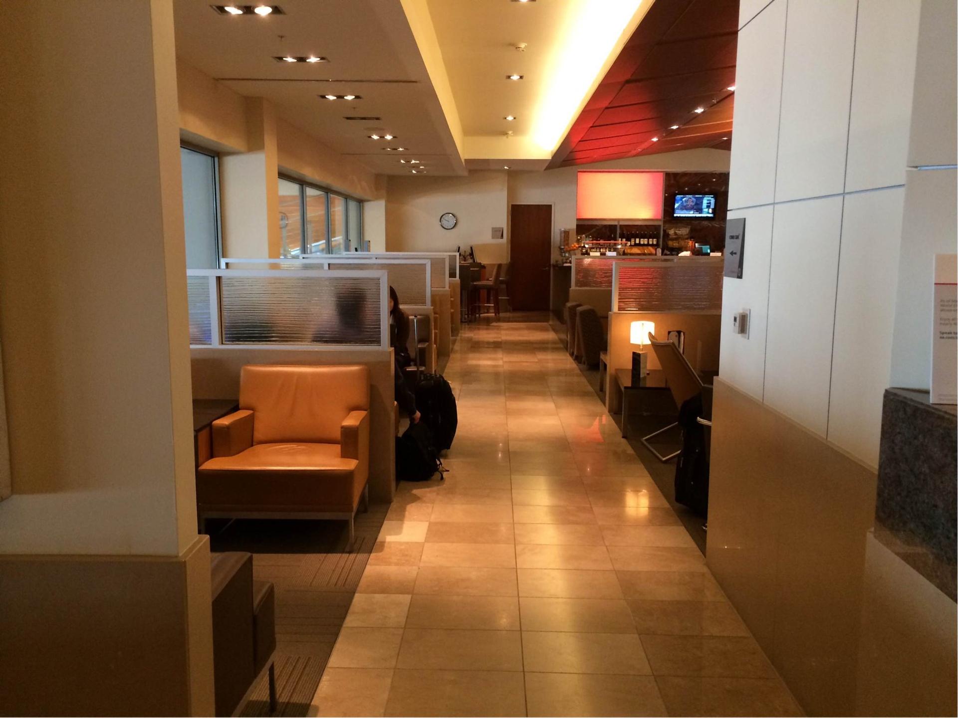 American Airlines Admirals Club image 9 of 31
