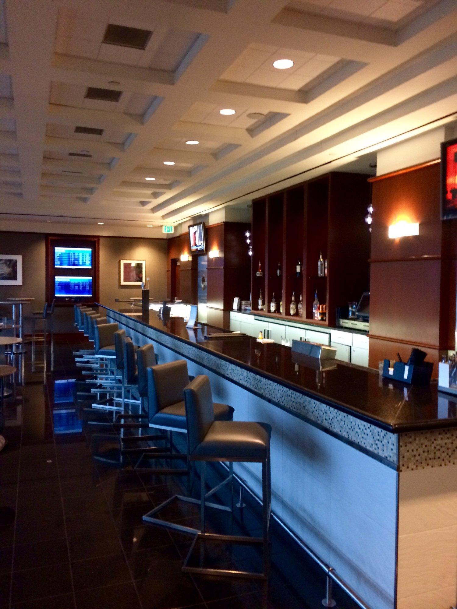 American Airlines Admirals Club image 11 of 12