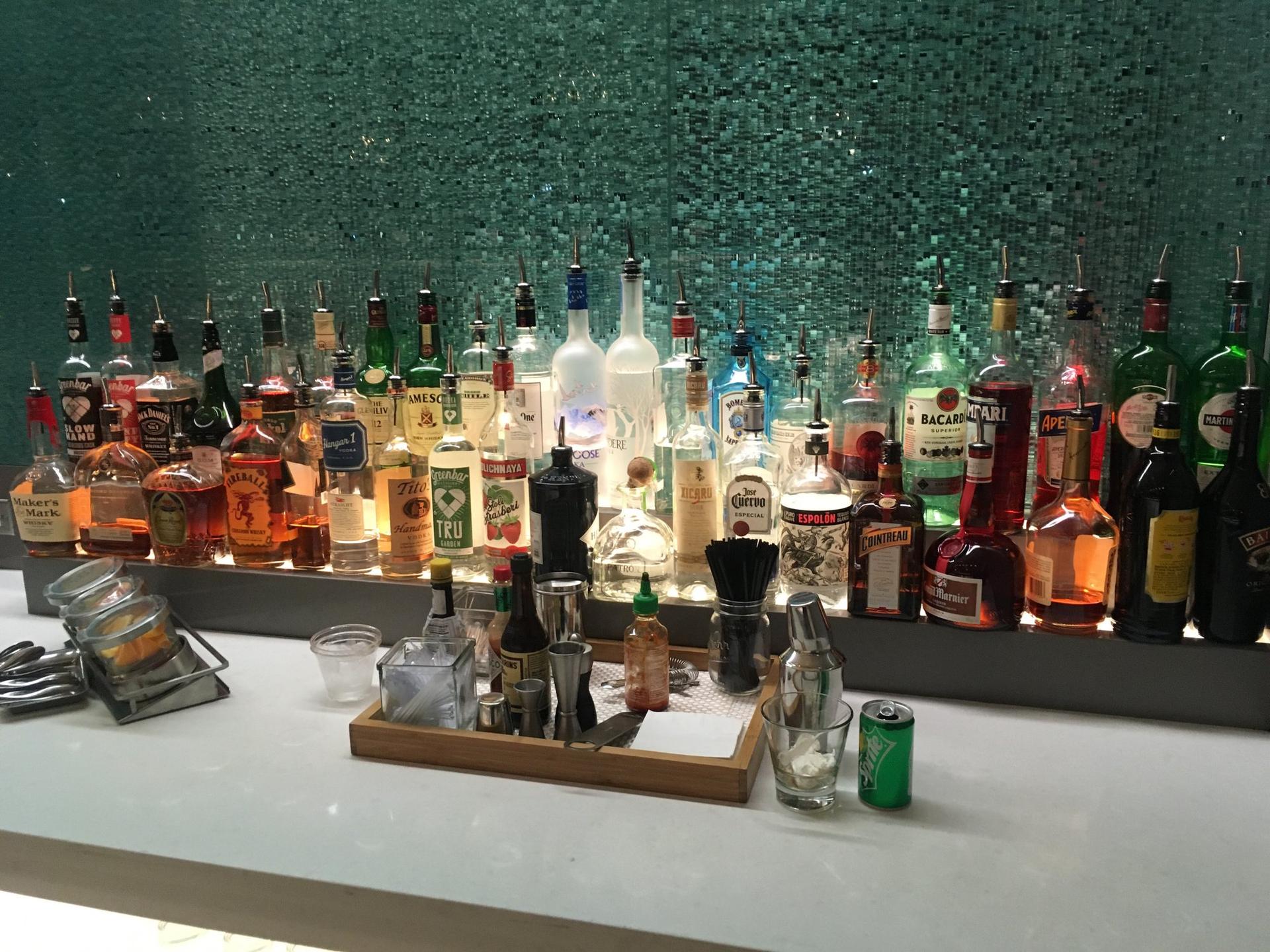 American Airlines Flagship Lounge image 25 of 65