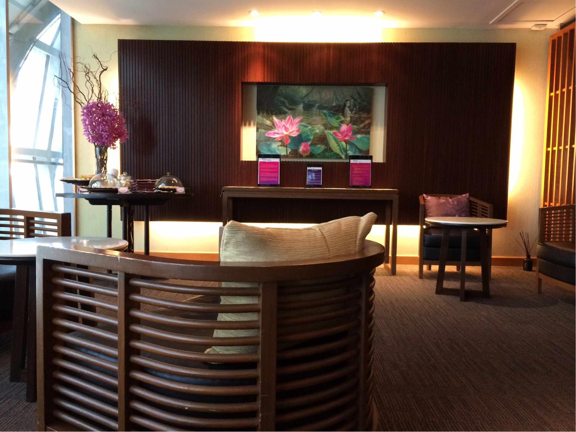 Thai Airways Royal Orchid Spa  image 9 of 25