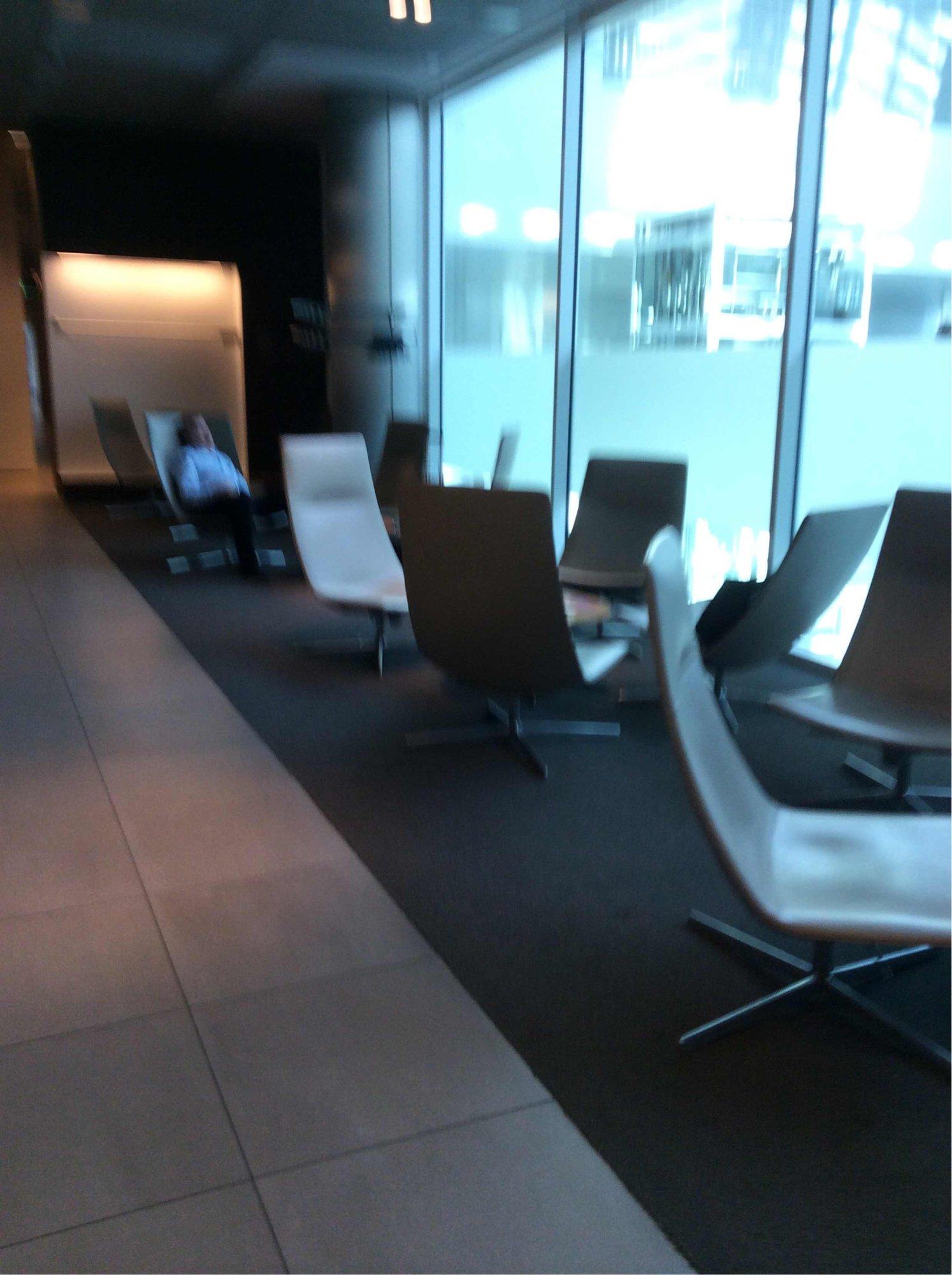 Lufthansa Senator Lounge (Non-Schengen) image 14 of 14