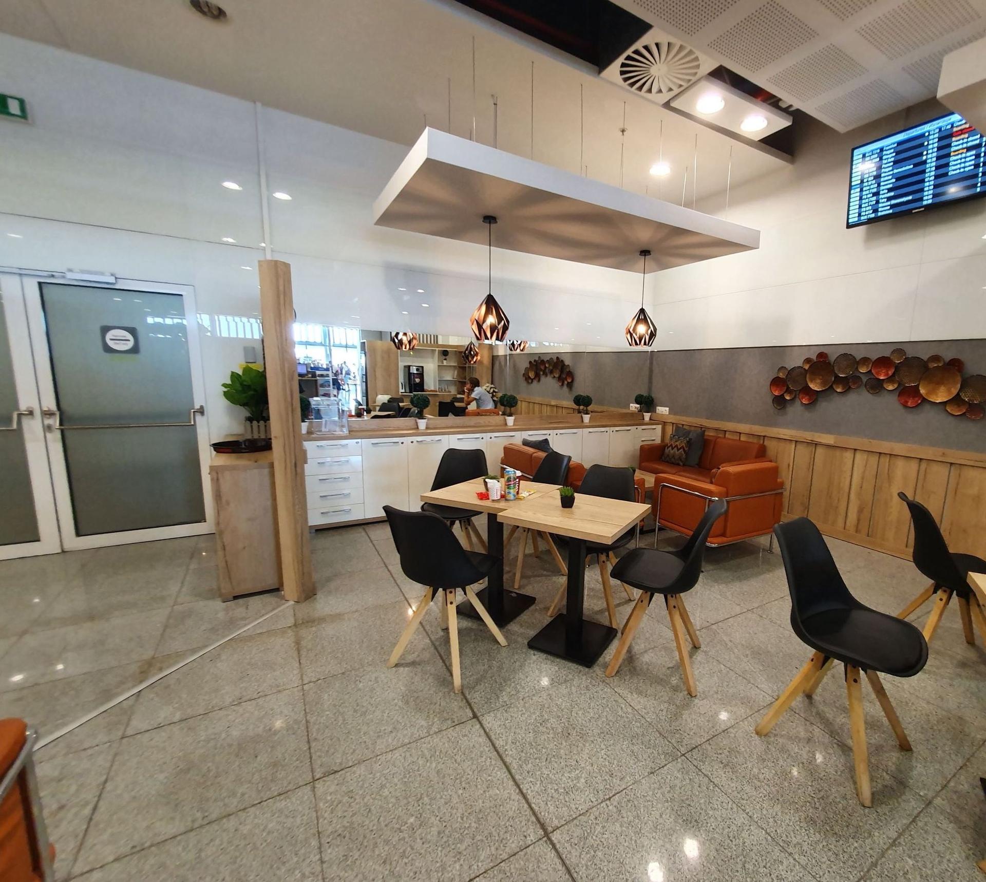 Burgas Airport Lounge image 31 of 43