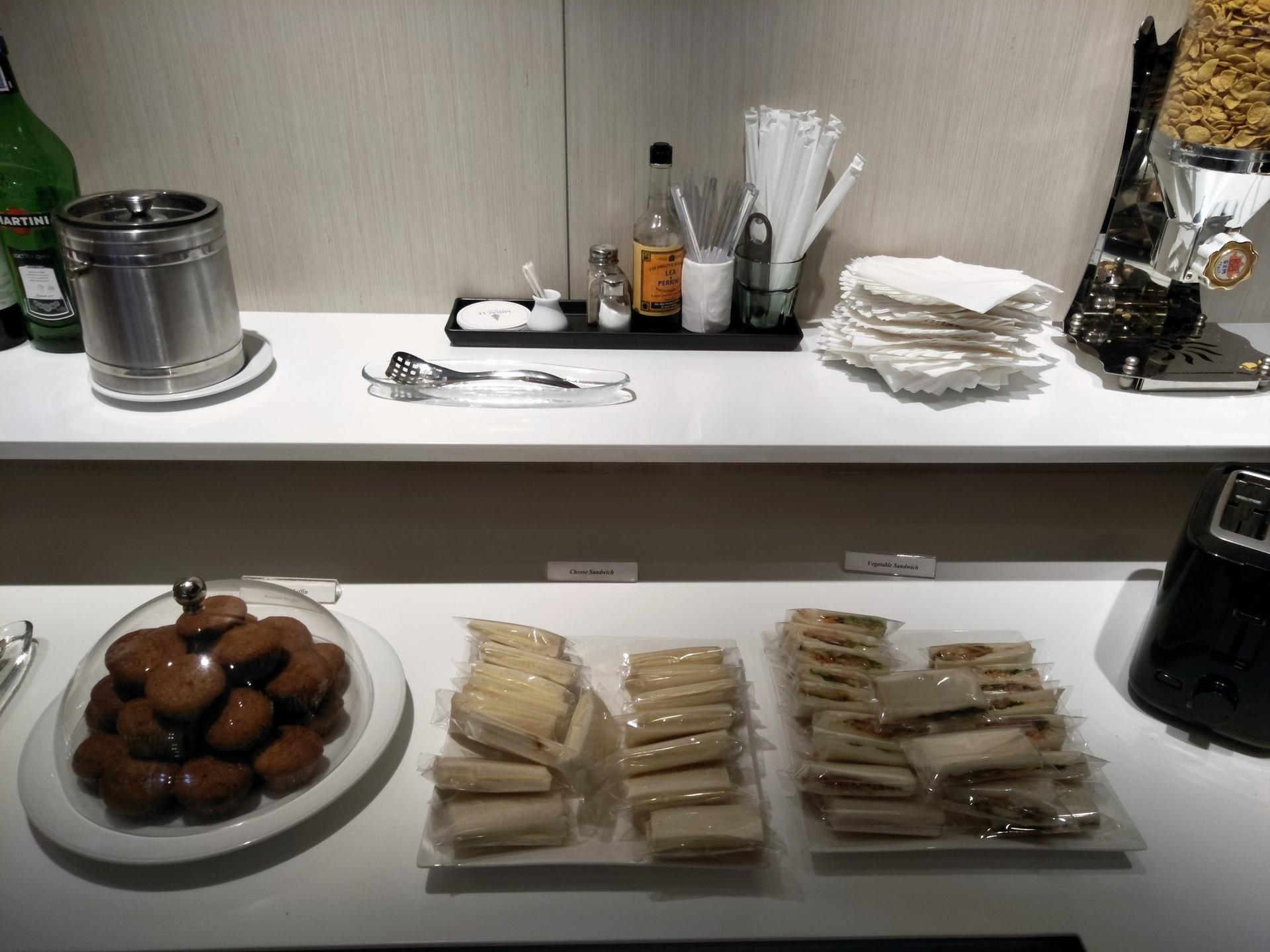 Miracle Business Class Lounge image 18 of 26