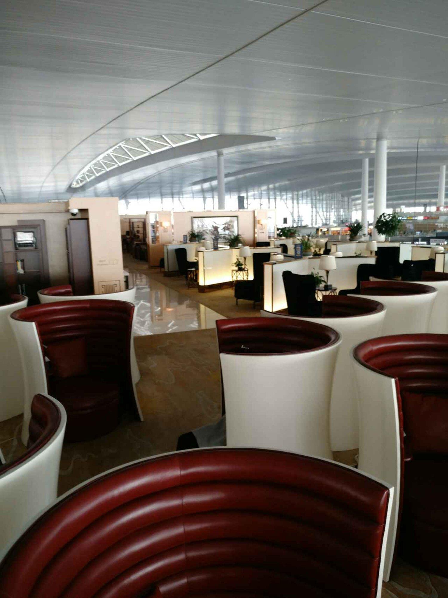 V2 Shenzhen Airlines King Lounge image 2 of 4