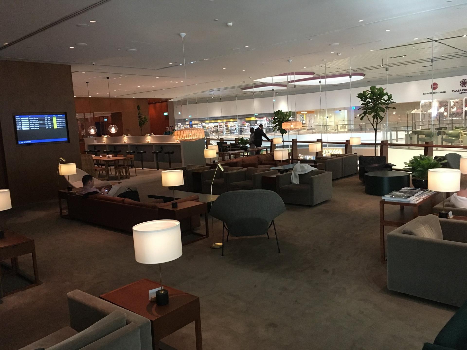 Cathay Pacific Lounge image 40 of 60