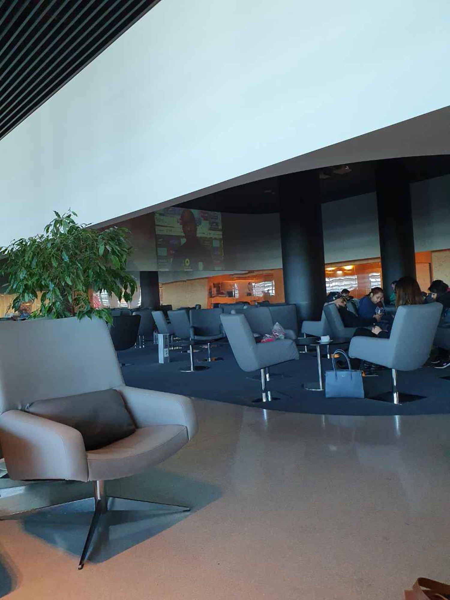 ANA Airport Lounge image 20 of 49