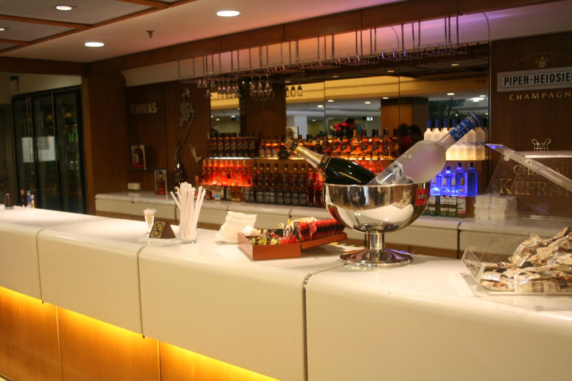 Middle East Airlines Cedar Lounge image 5 of 18