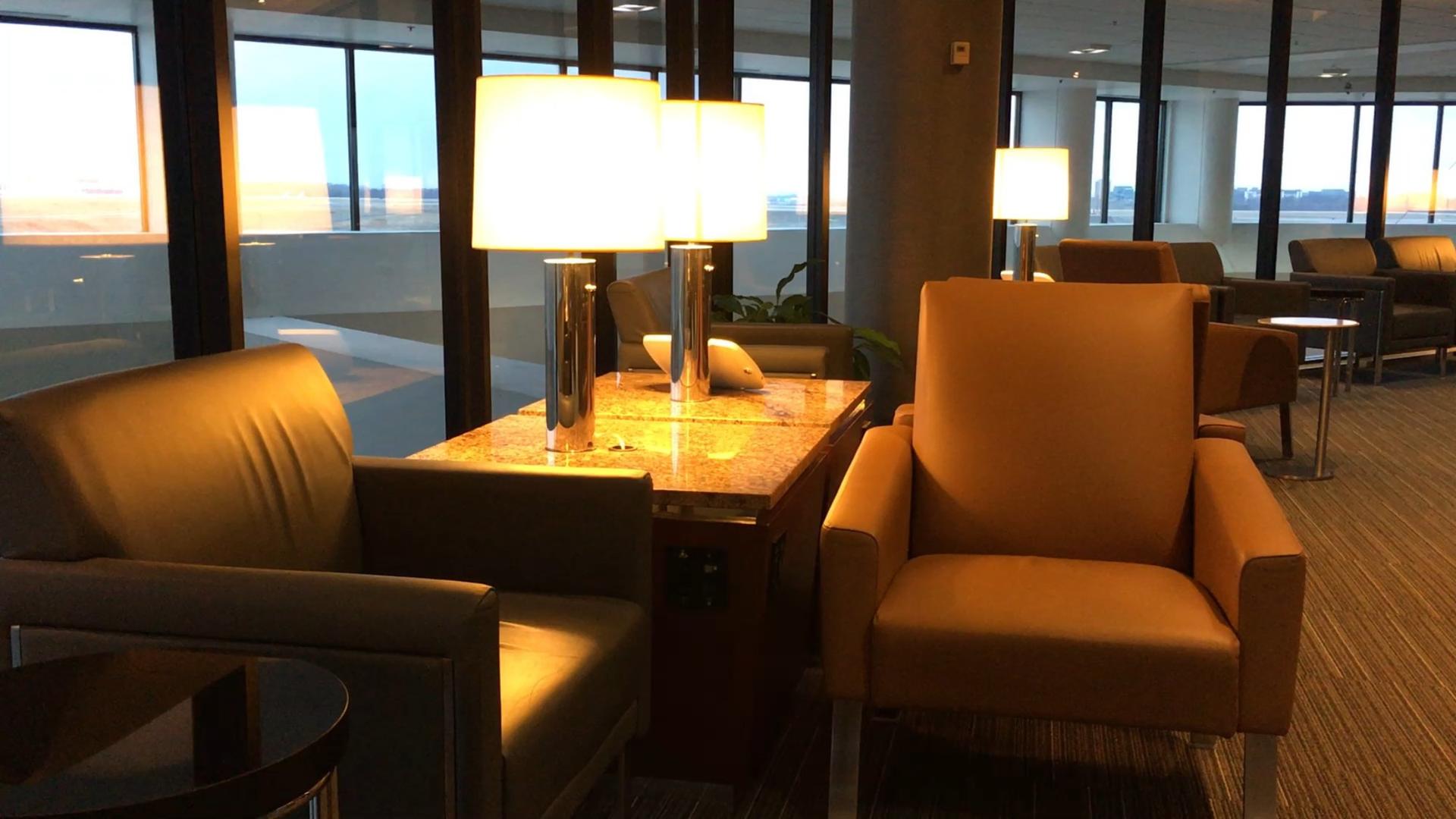 American Airlines Admirals Club image 5 of 16