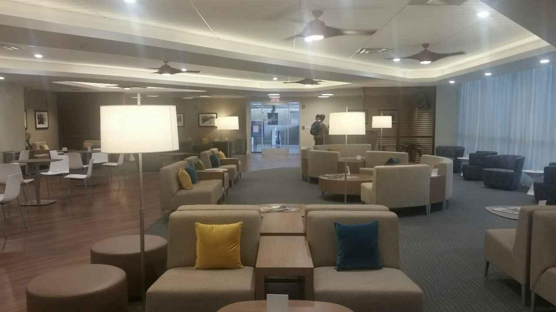 Hawaiian Airlines The Plumeria Lounge image 19 of 41