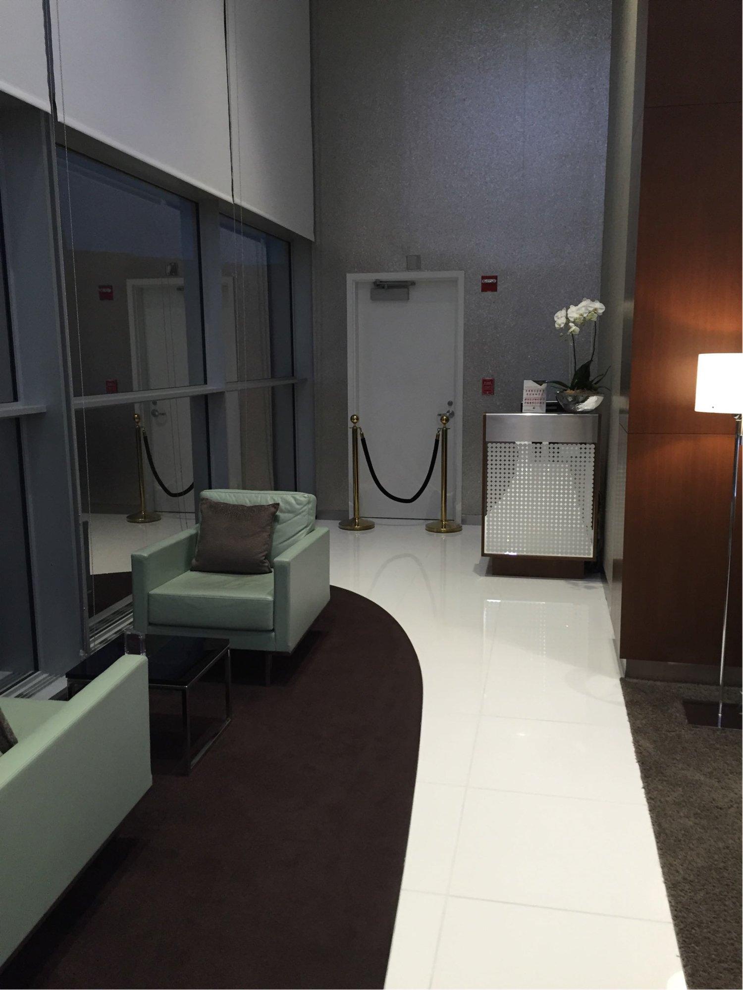 Etihad Airways First & Business Class Lounge image 9 of 17