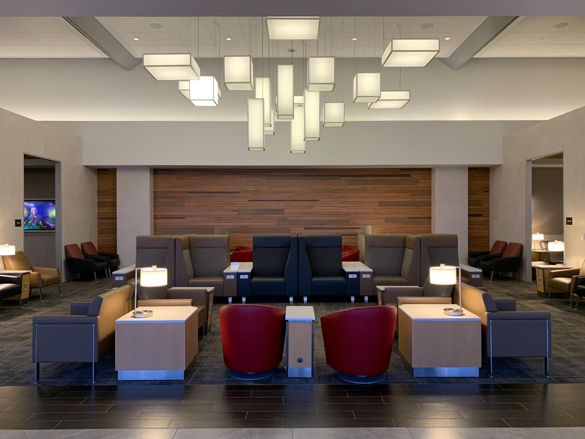 American Airlines Flagship Lounge image 41 of 55