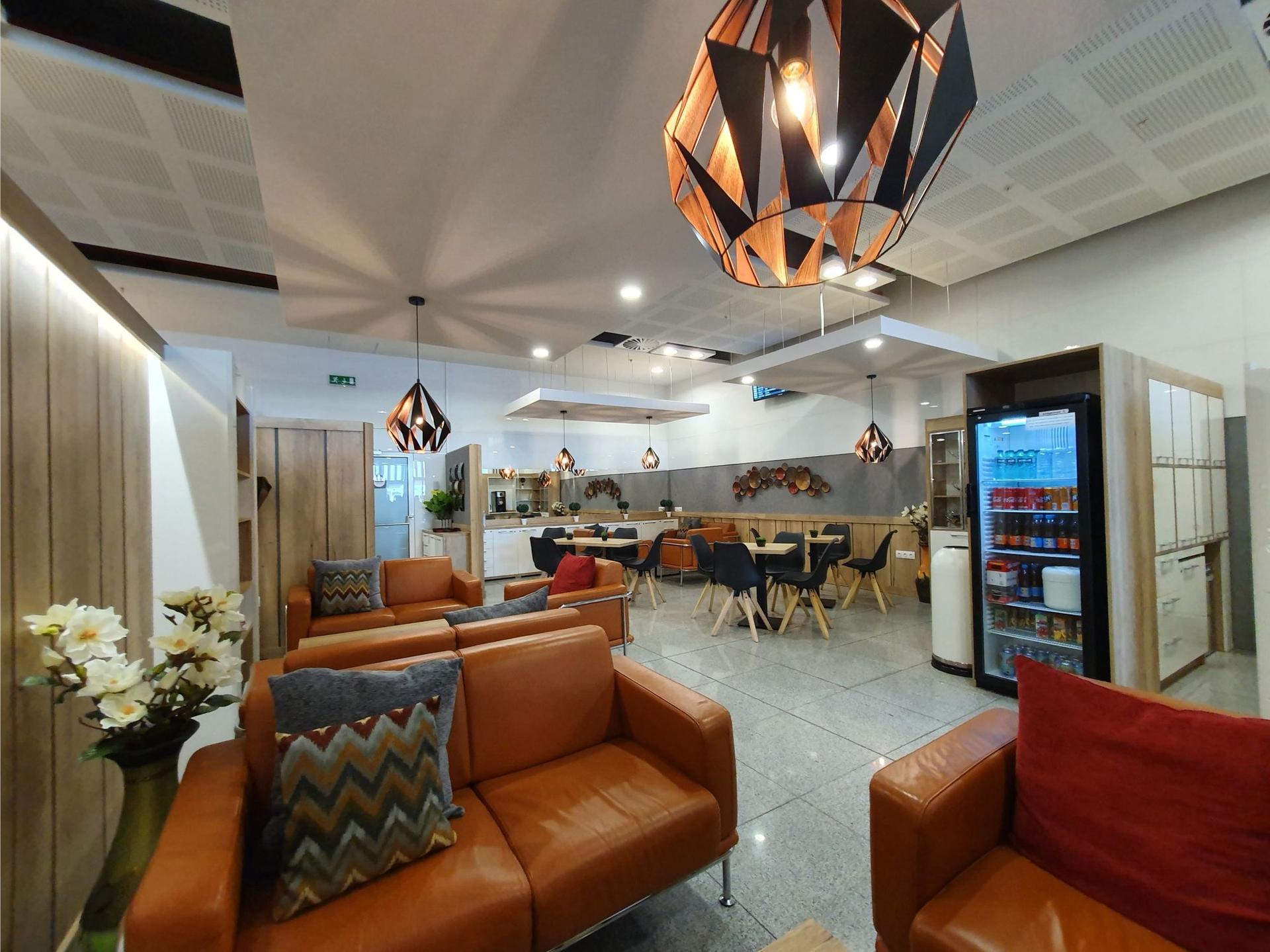 Burgas Airport Lounge image 35 of 43
