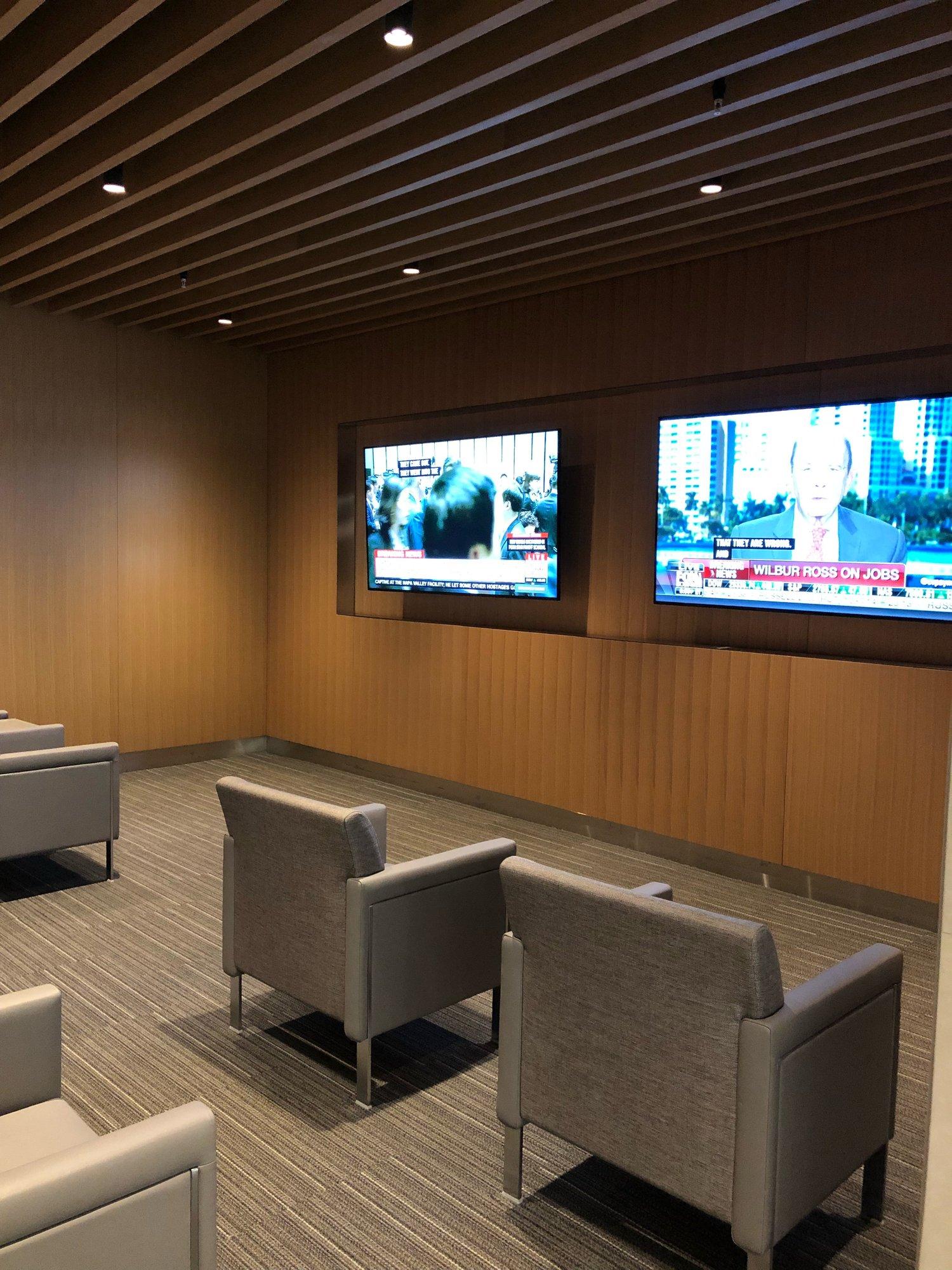 American Airlines Flagship Lounge image 61 of 65