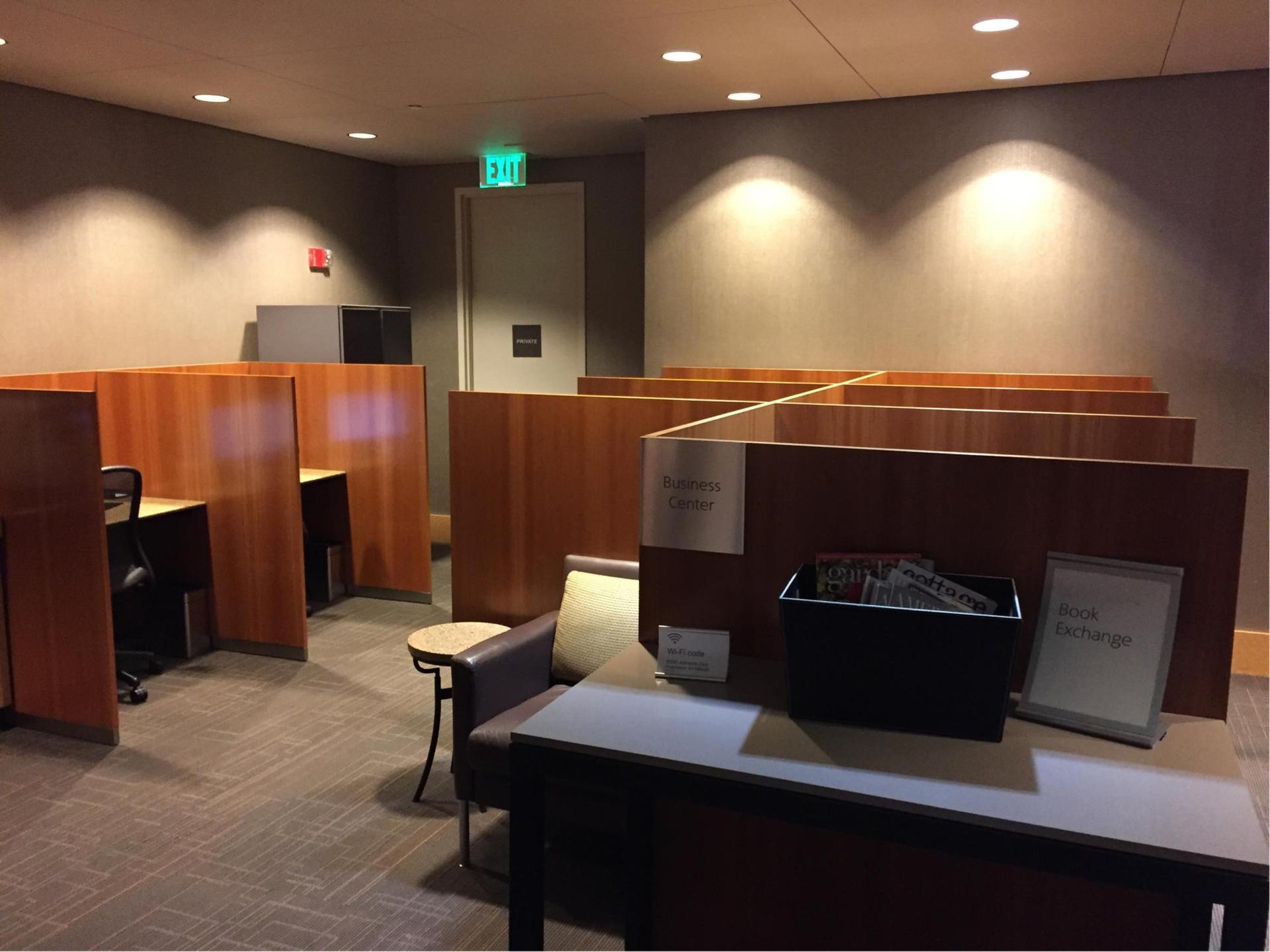 American Airlines Admirals Club image 6 of 14