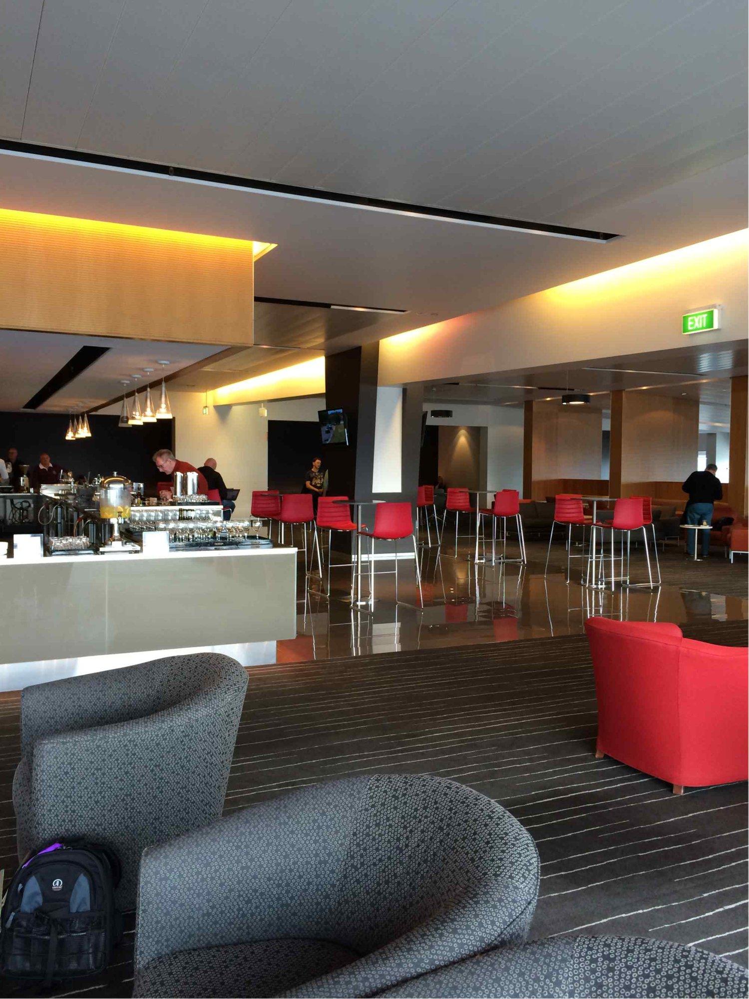 Qantas Club (International Business Lounge) image 4 of 6
