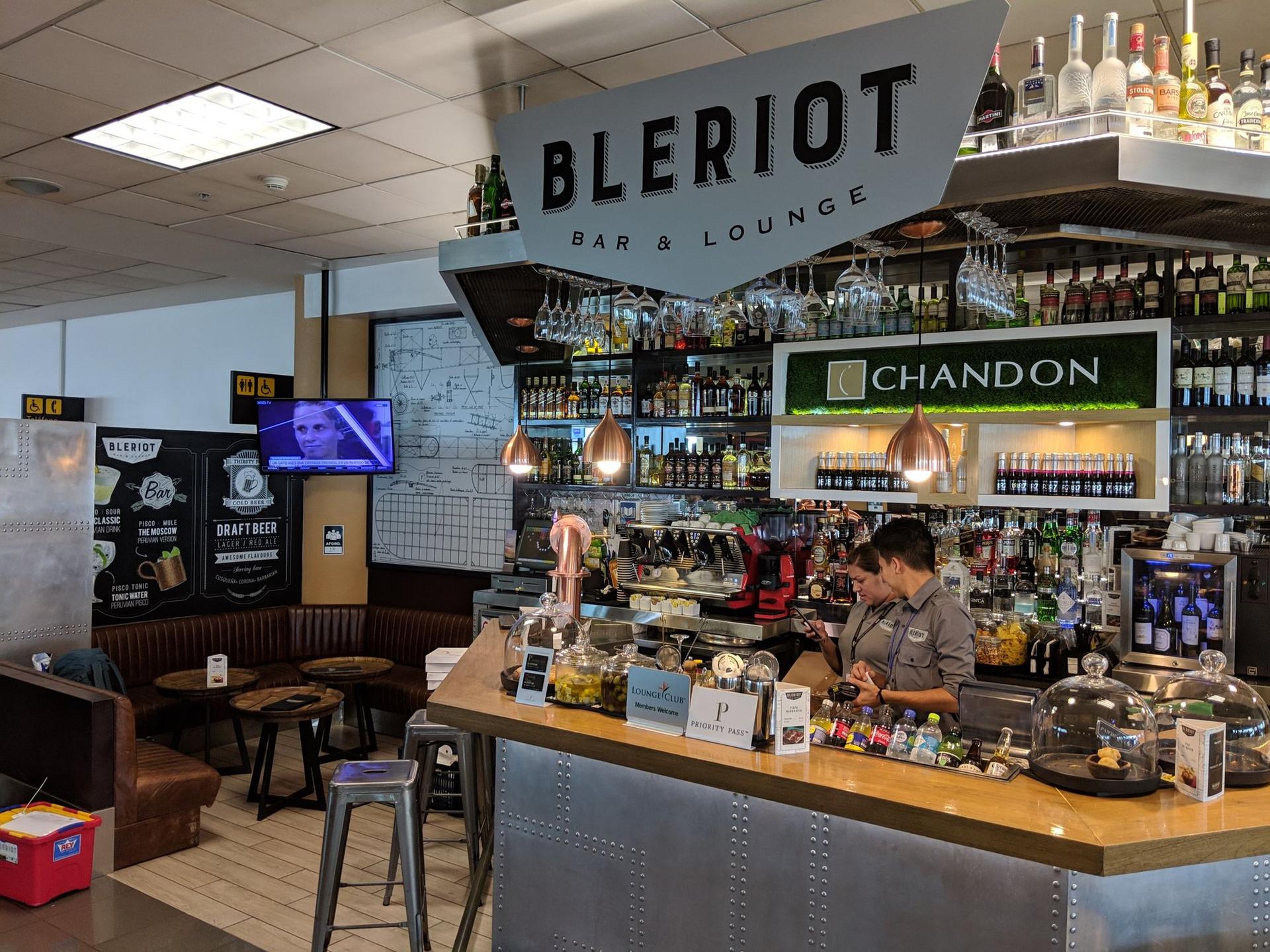 Bleriot Bar & Lounge image 2 of 10