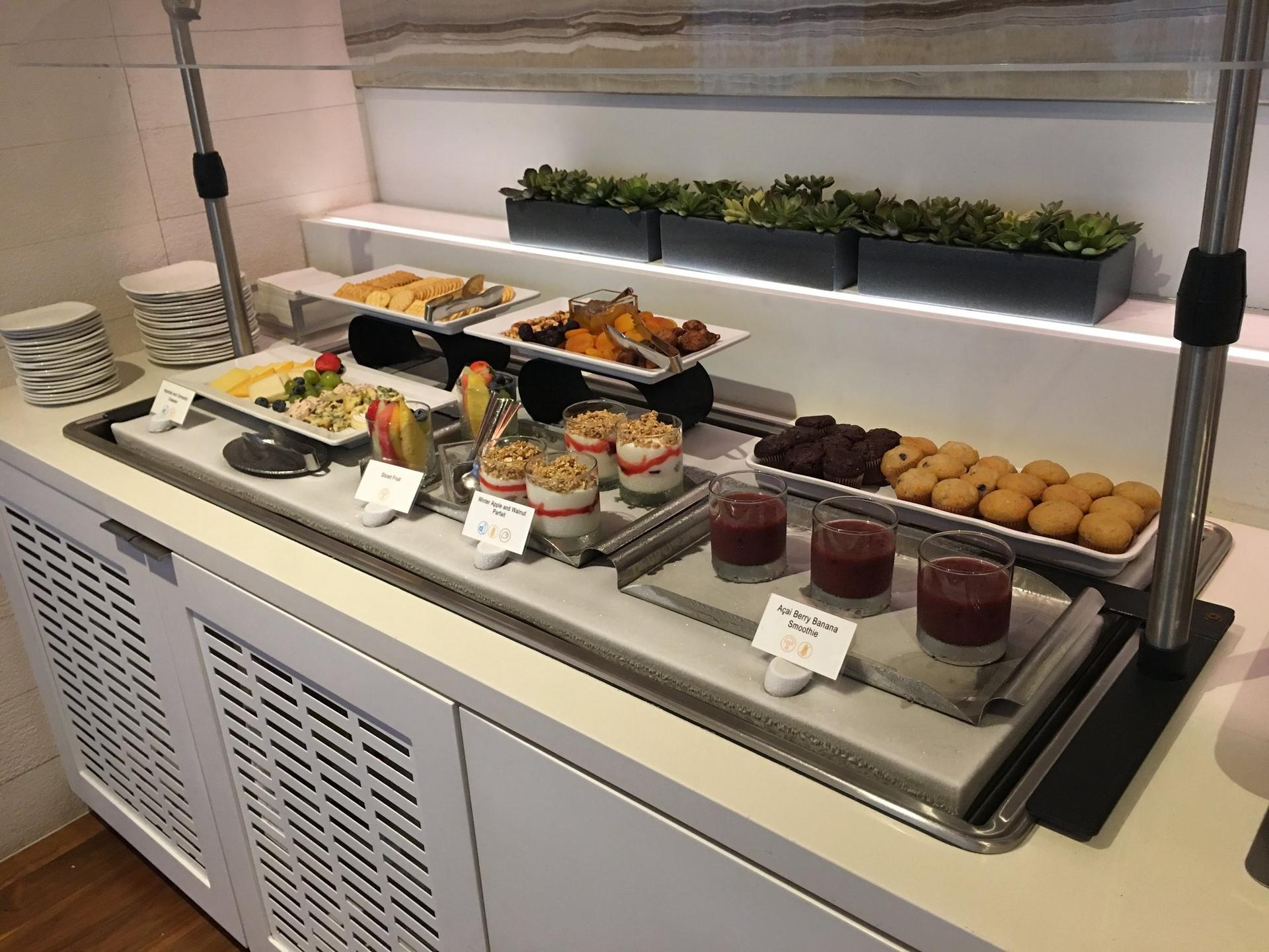 Star Alliance First Class Lounge image 17 of 25