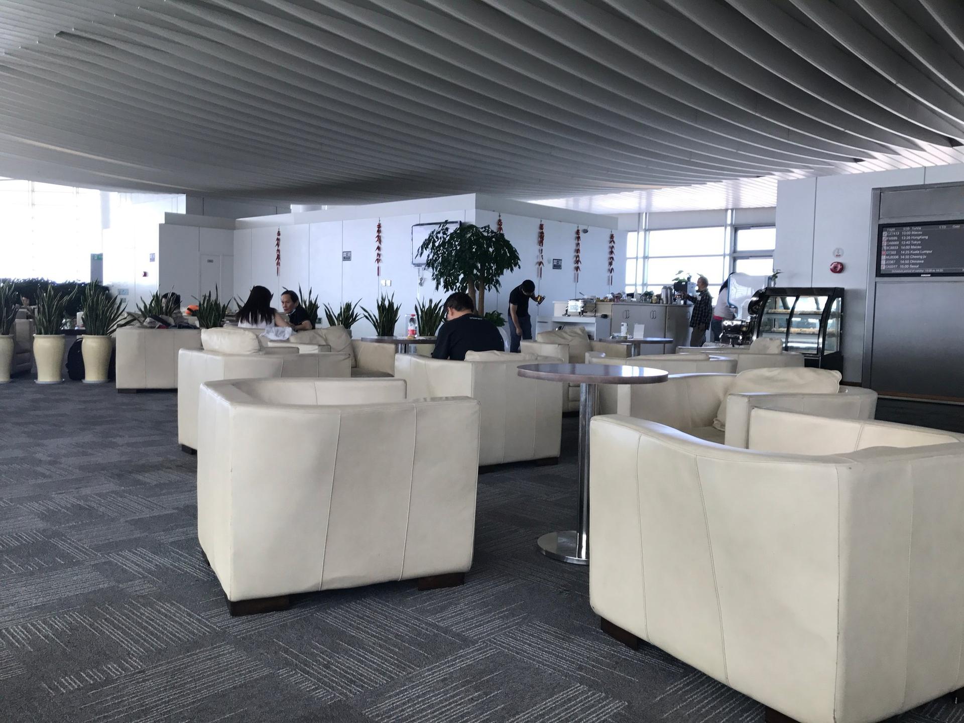 Hangzhou Xiaoshan Airport First Class Lounge image 6 of 8