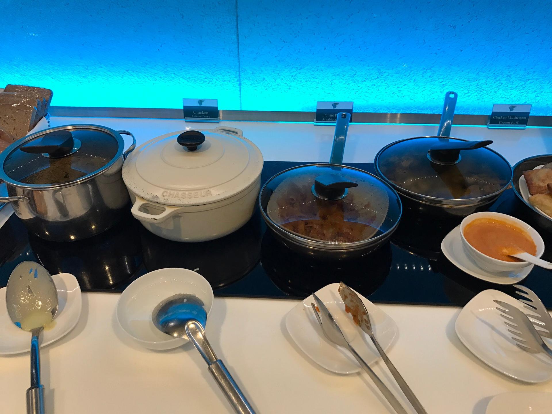 Oman Air First and Business Class Lounge image 8 of 50