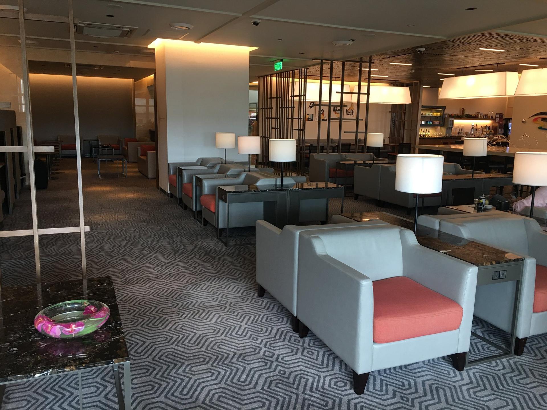 Singapore Airlines SilverKris Lounge image 7 of 12
