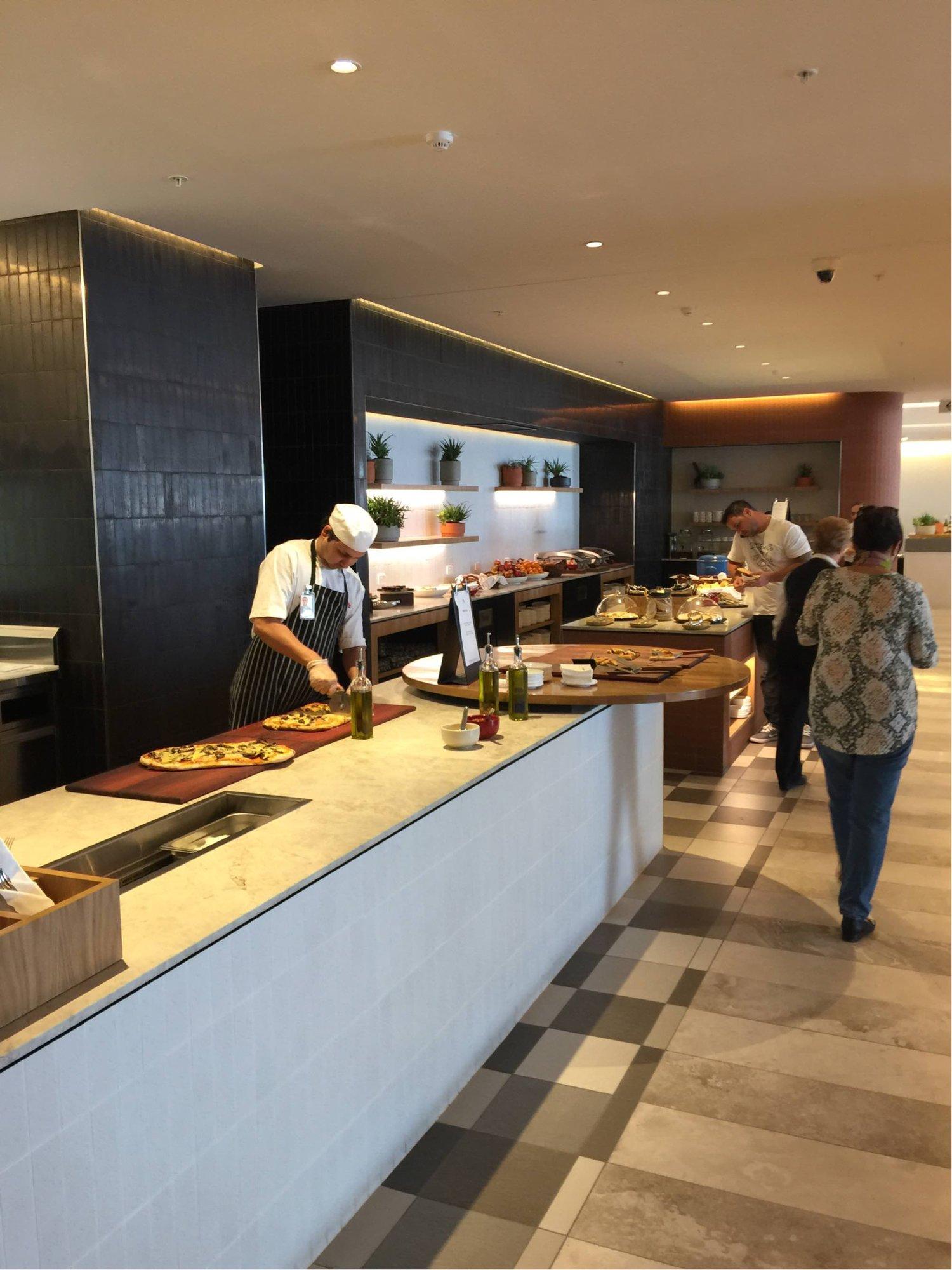 Qantas Airways Domestic and International Business Lounge image 3 of 5