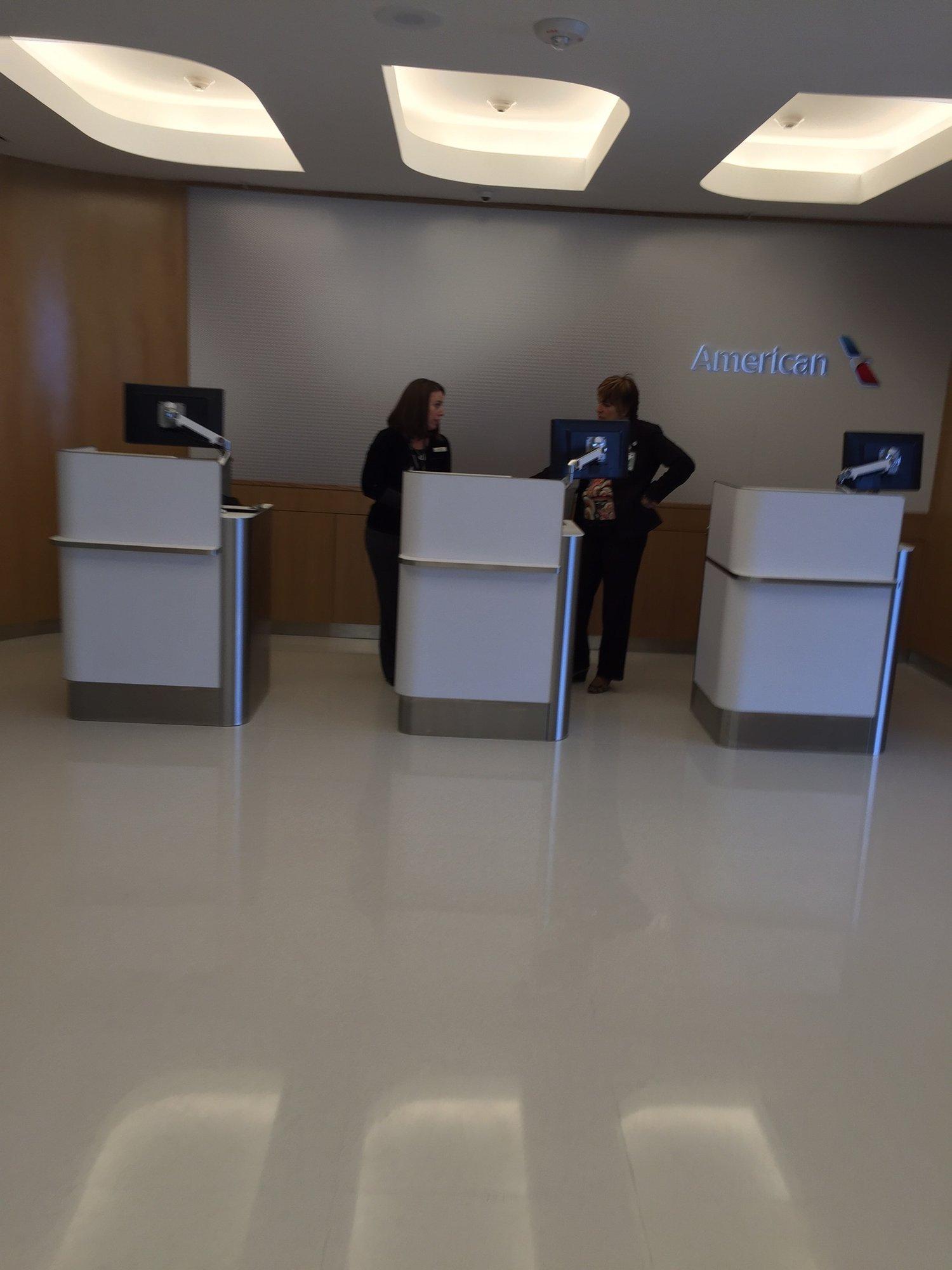 American Airlines Admirals Club (Gate D15) image 25 of 25