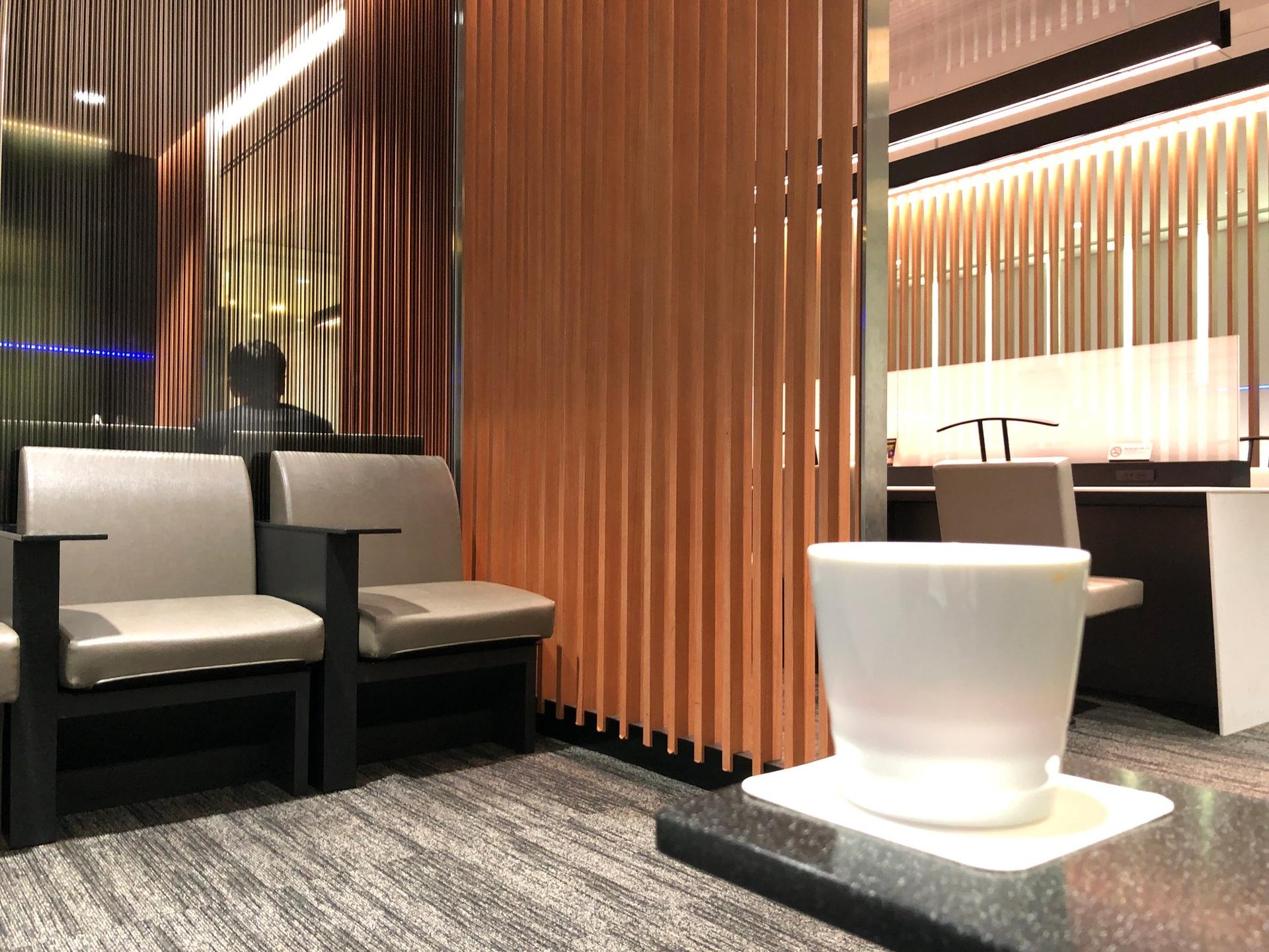 All Nippon Airways ANA Lounge image 9 of 9