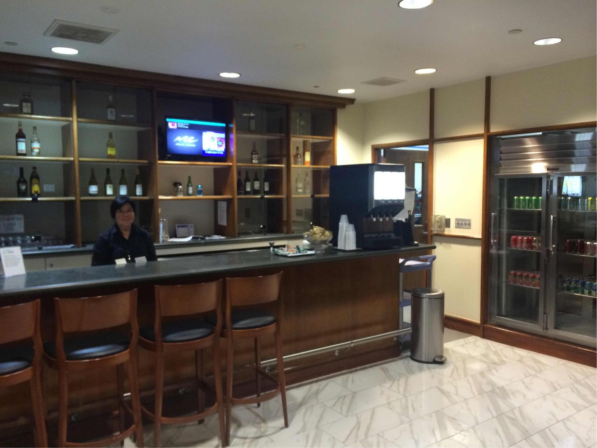 United Airlines United Club image 37 of 40