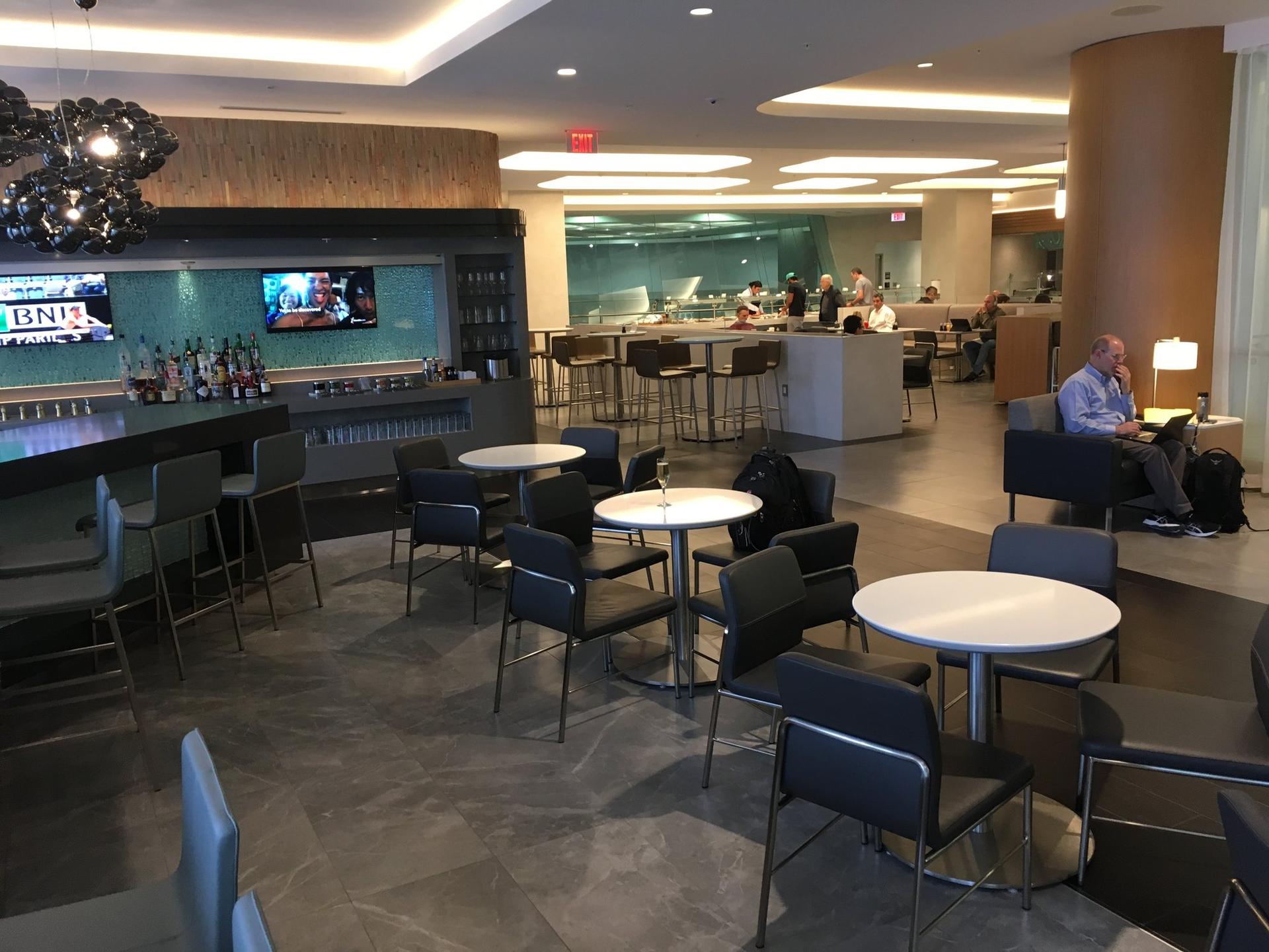 American Airlines Flagship Lounge image 37 of 65