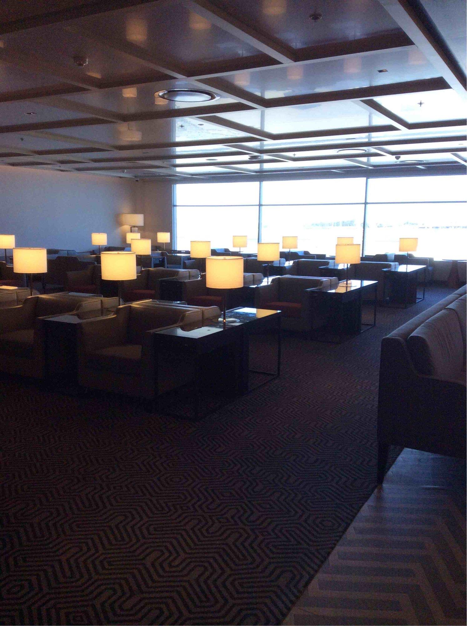 Singapore Airlines SilverKris Business Class Lounge image 3 of 20
