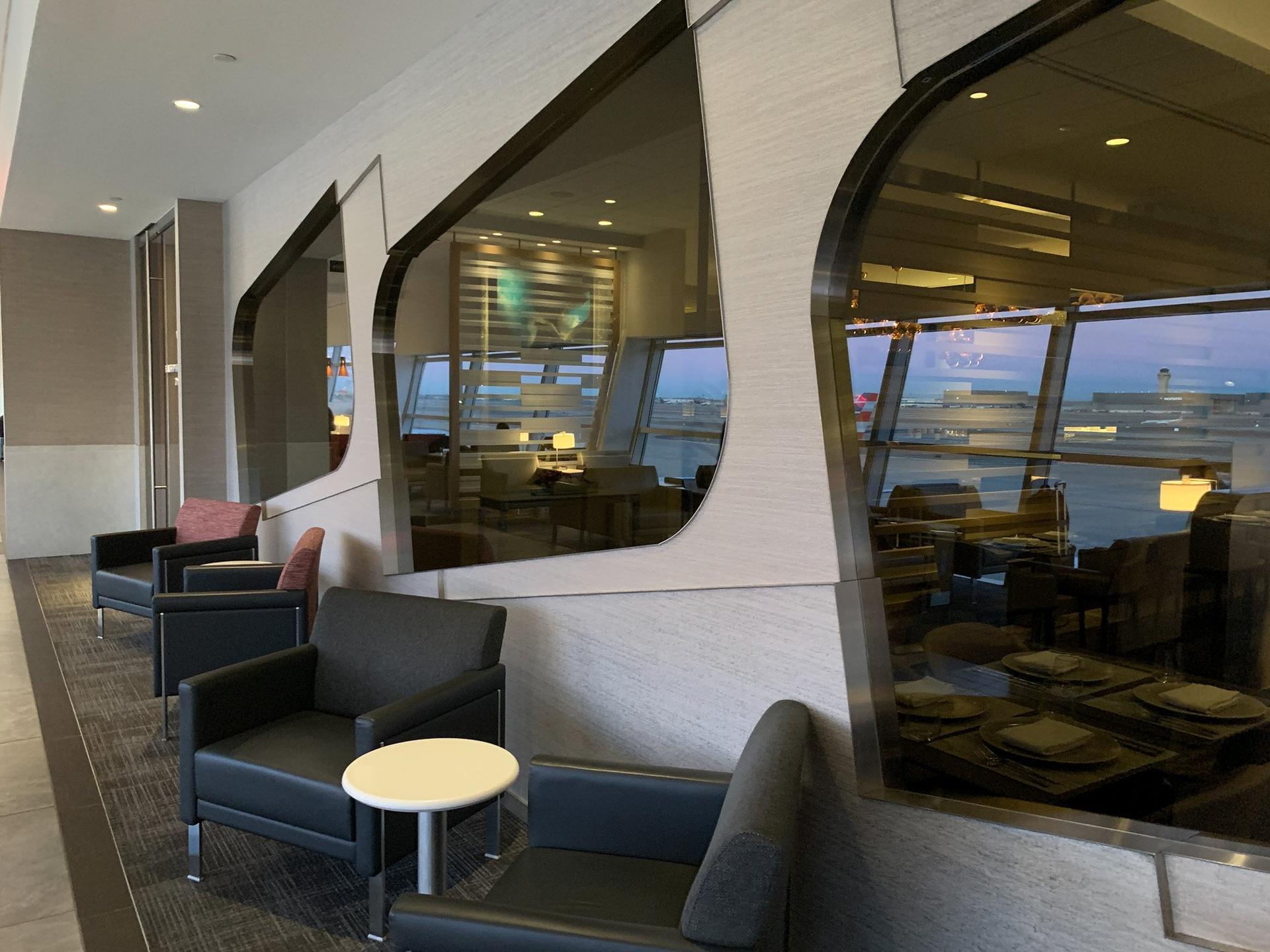 American Airlines Flagship Lounge image 54 of 55