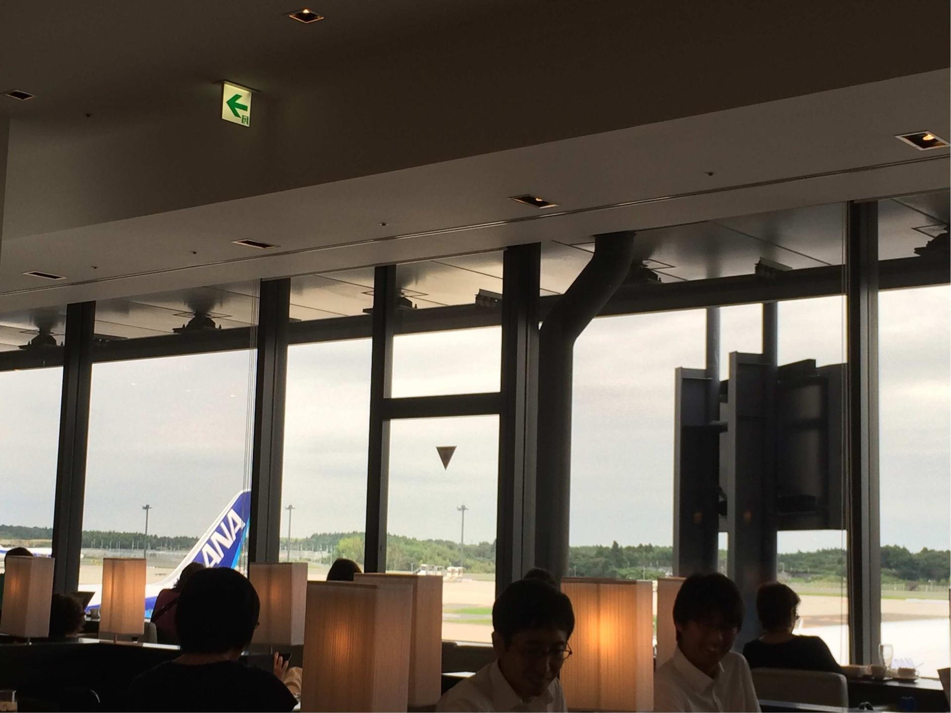 All Nippon Airways ANA Lounge image 11 of 39