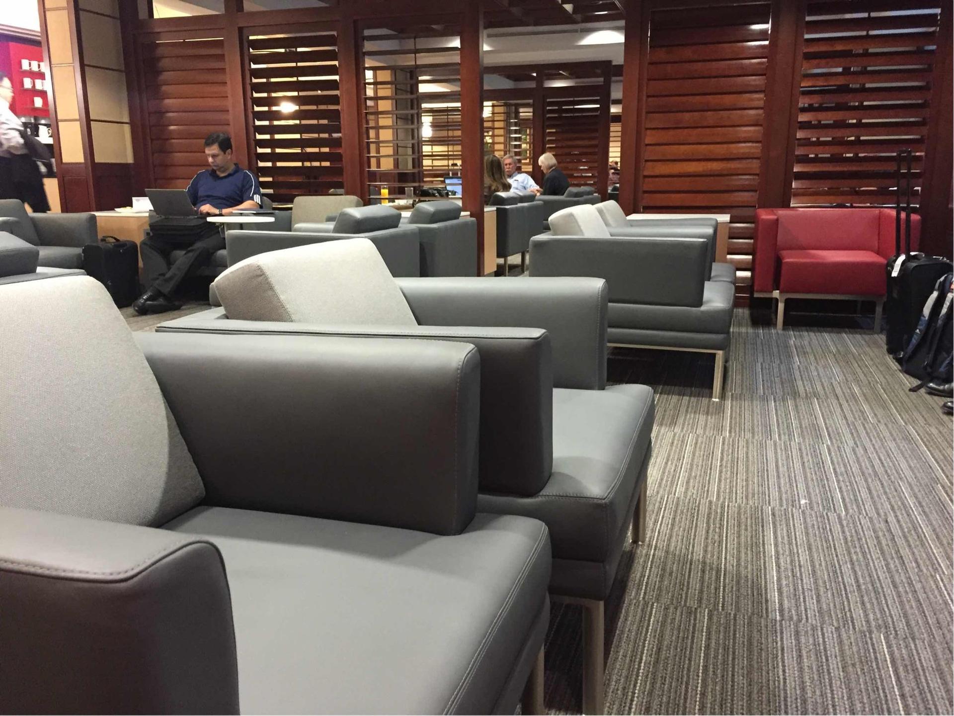 American Airlines Admirals Club image 9 of 32