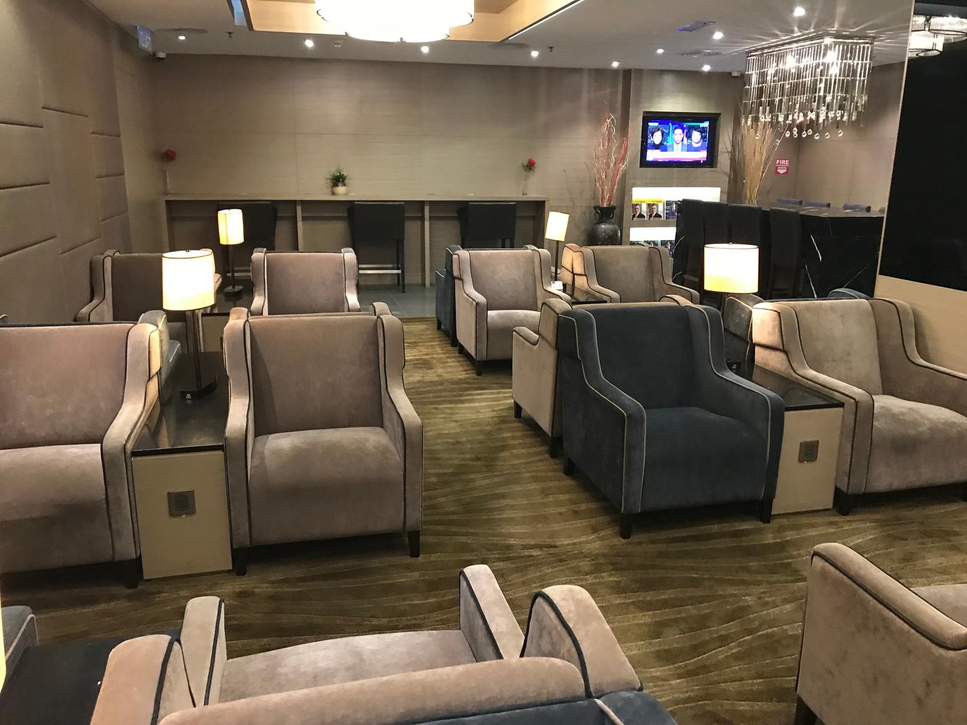 Plaza Premium Lounge (International Departures) image 4 of 22