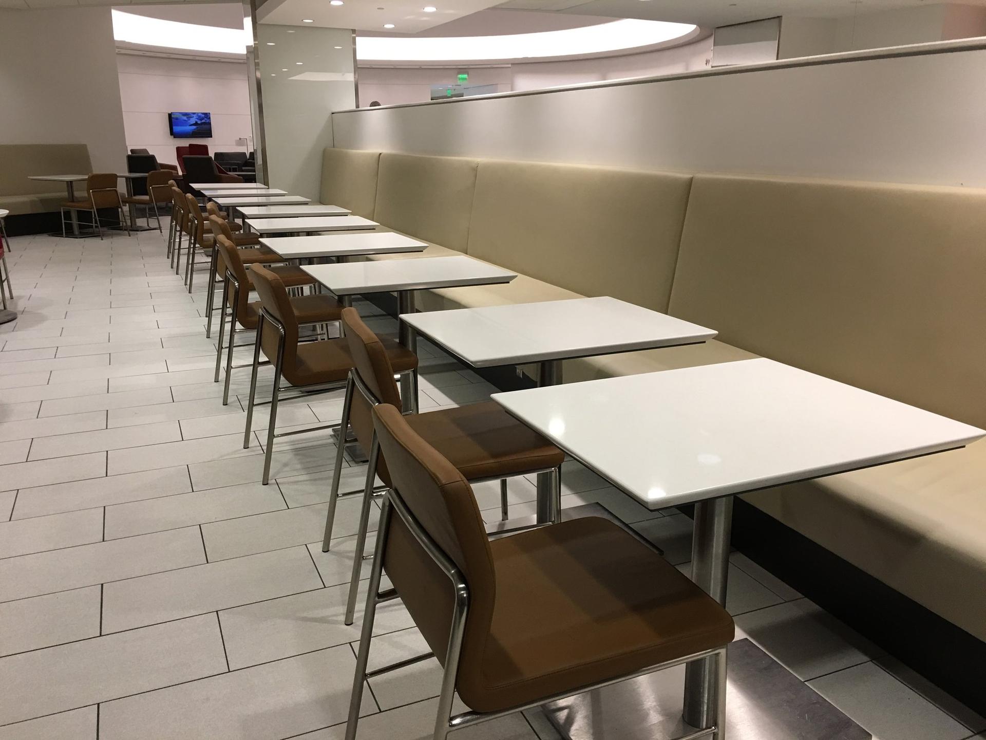 American Airlines Admirals Club image 13 of 38